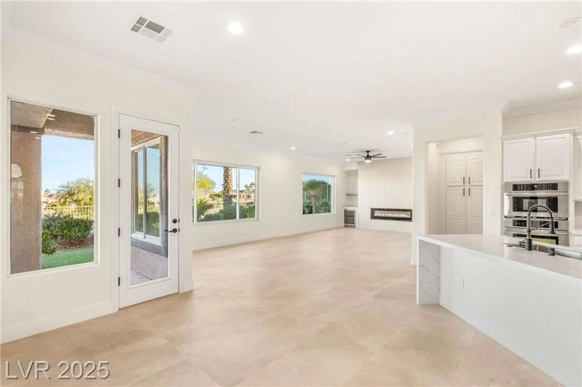 Property Slideshow image 10 of 66 | 4754 riva de romanza st, Las Vegas, NV, 89135