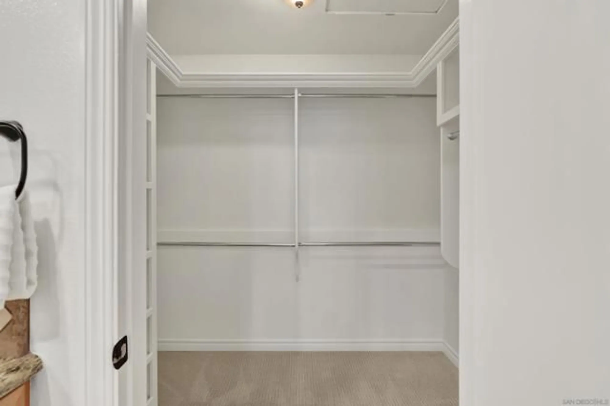 Property Slideshow image 22 of 50 | 17620 plaza ascope, San Diego, CA, 92128