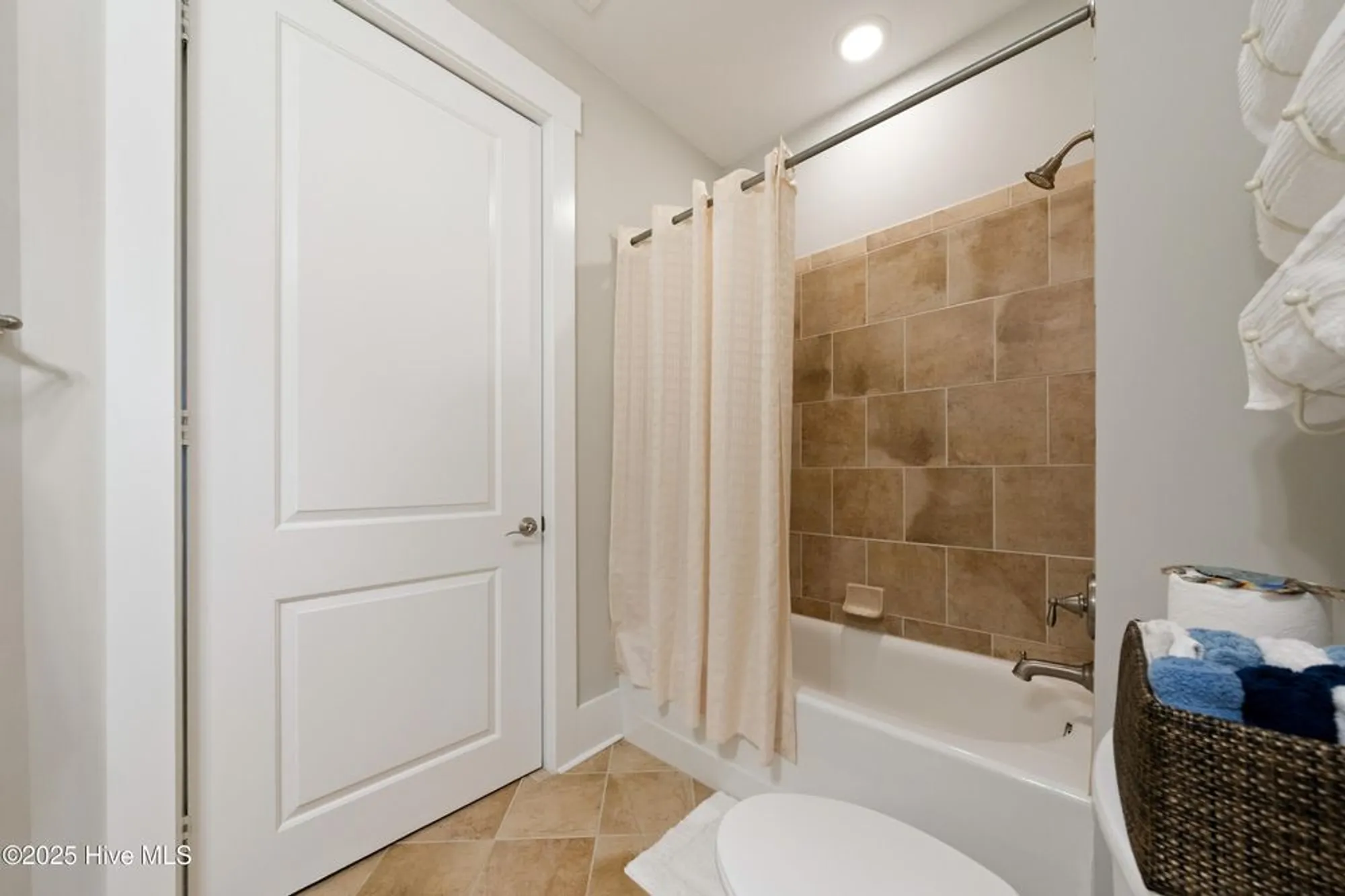 Property Slideshow image 29 of 46 | 2537 st james dr apt 705, Southport, NC, 28461