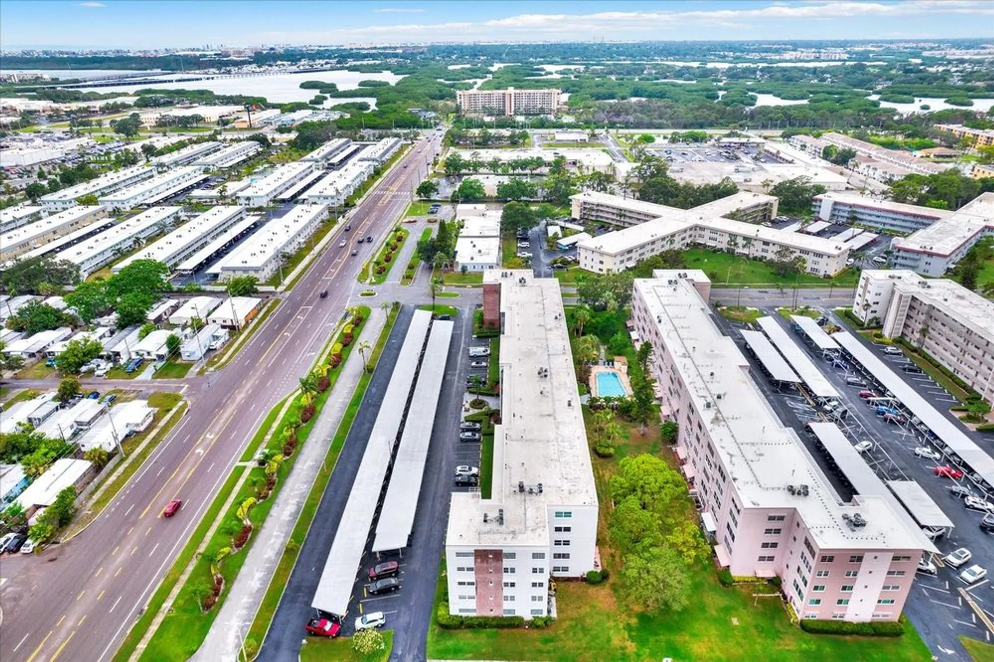 Property Slideshow image 19 of 38 | 5501 80th st n unit 206, Saint Petersburg, FL, 33709