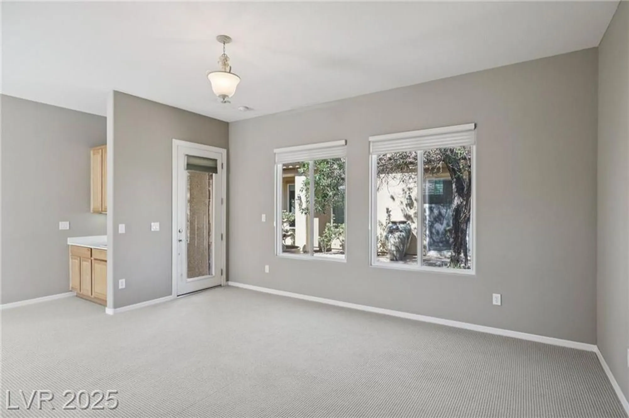 Property Slideshow image 21 of 46 | 2318 shorewood hills ave, Henderson, NV, 89052