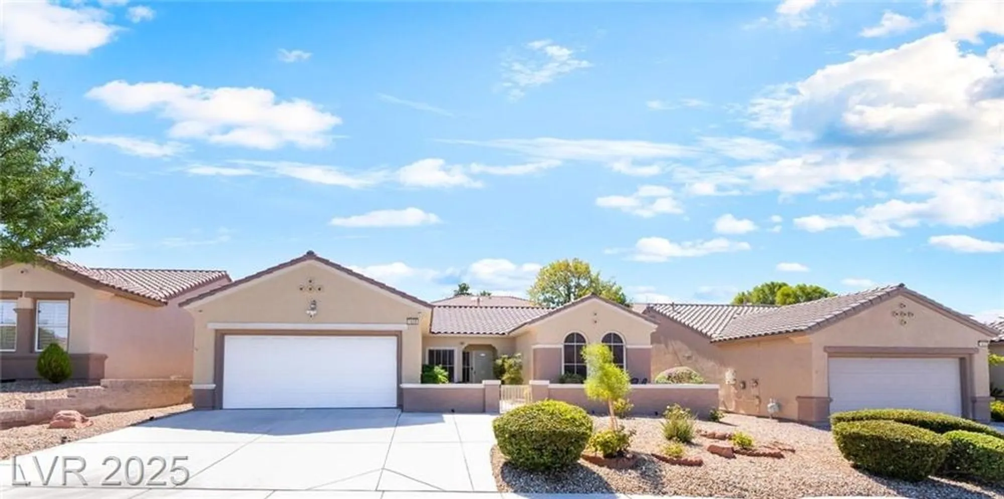 Property Slideshow image 1 of 47 | 1628 rockcrest hills ave, Henderson, NV, 89052
