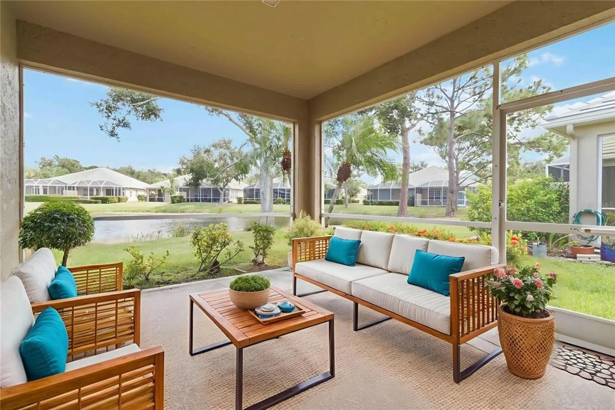 Property Slideshow image 8 of 51 | 4939 lakescene pl, Sarasota, FL, 34243