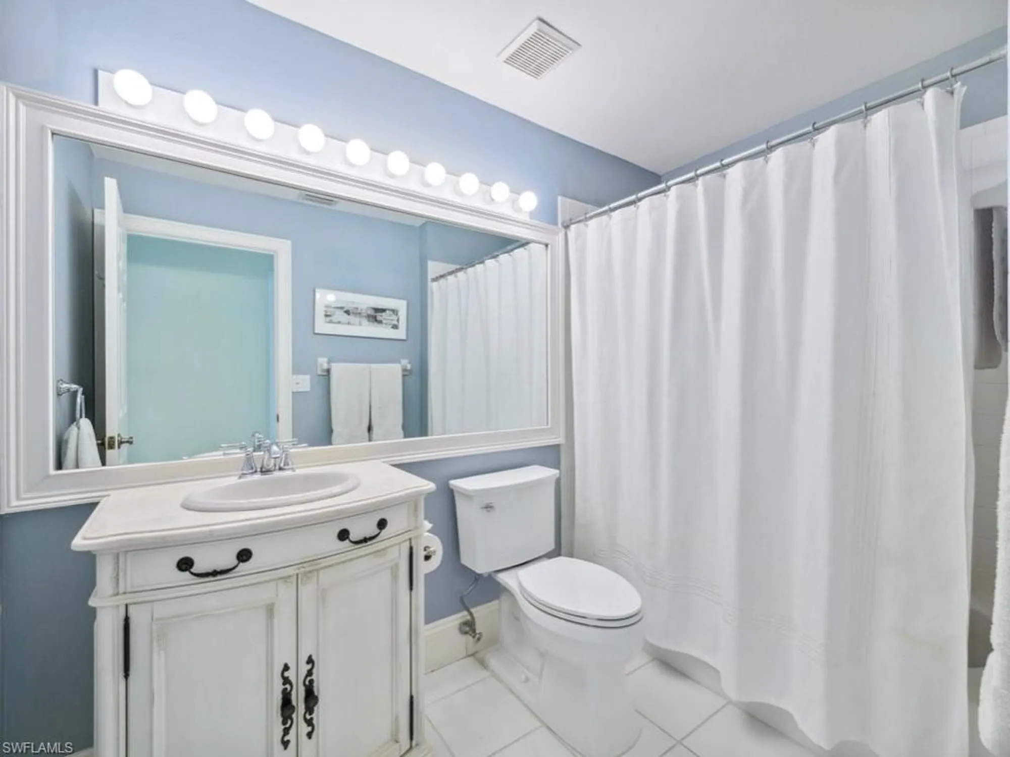 Property Slideshow image 20 of 30 | 24797 lakemont cove ln 204, Bonita Springs, FL, 34134