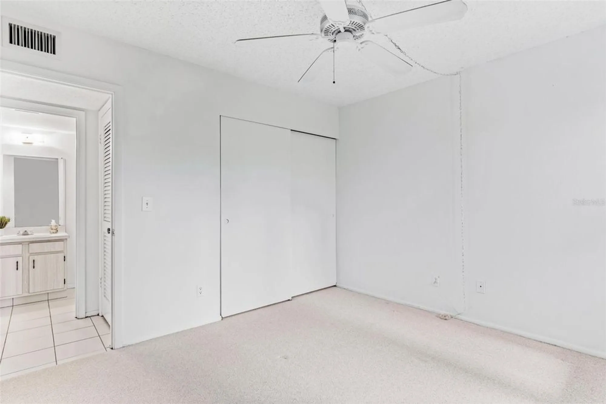 Property Slideshow image 28 of 40 | 14130 rosemary ln apt 5114, Largo, FL, 33774
