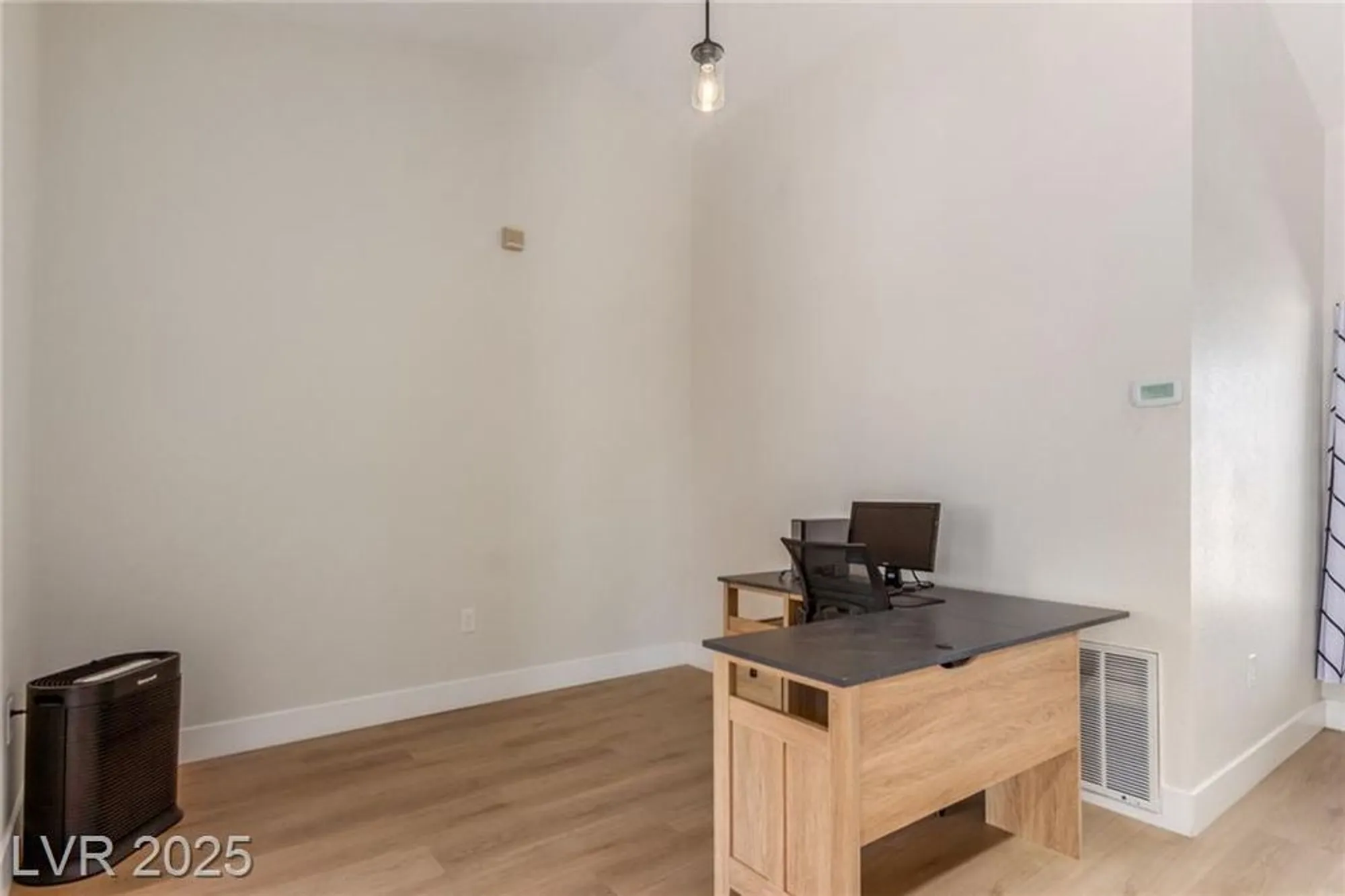 Property Slideshow image 9 of 42 | 8705 villa ridge dr, Las Vegas, NV, 89134