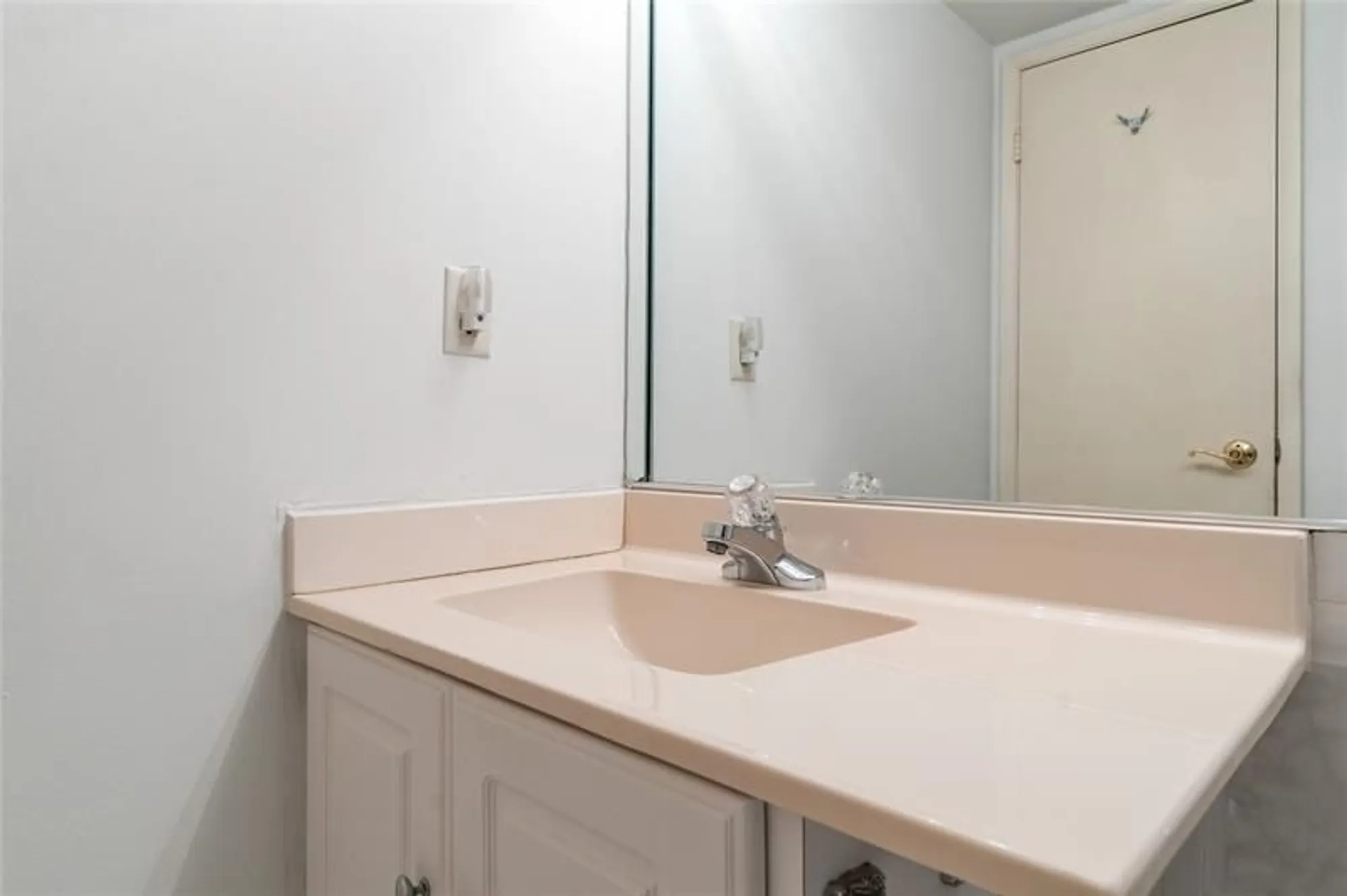 Property Slideshow image 32 of 35 | 2731 ne 14th street cswy 637, Pompano Beach, FL, 33062