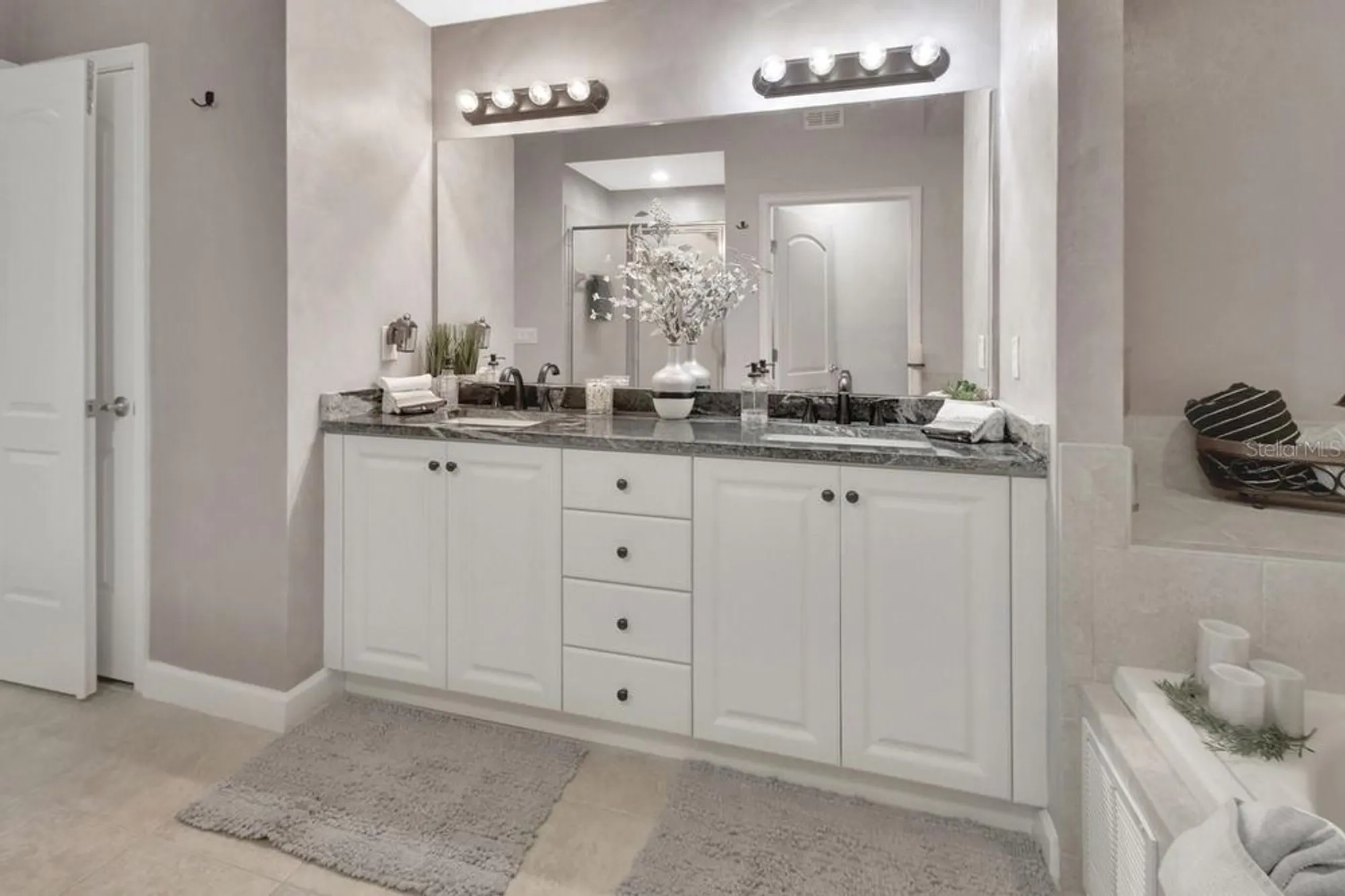 Property Slideshow image 20 of 54 | 424 luna bella ln apt 330, New Smyrna Beach, FL, 32168