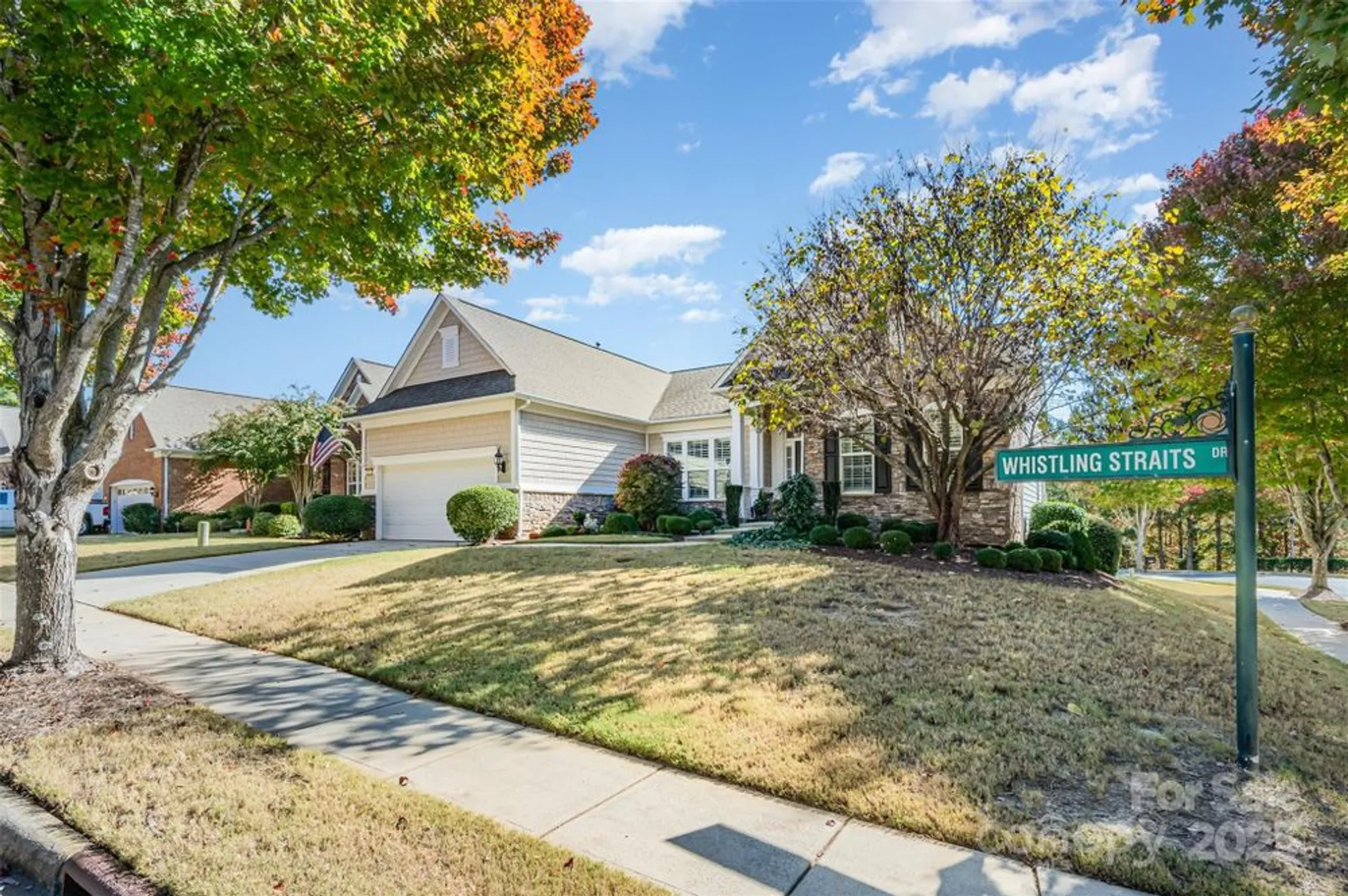 Property Slideshow image 3 of 42 | 9335 whistling straits dr, Fort Mill, SC, 29707