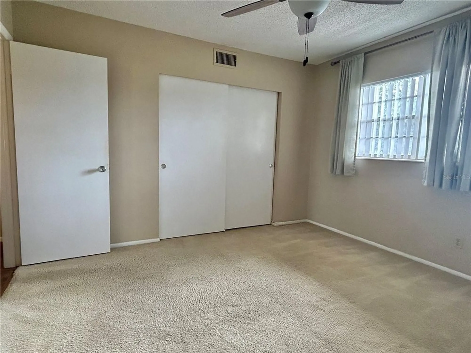 Property Slideshow image 24 of 48 | 2402 ecuadorian way apt 28, Clearwater, FL, 33763