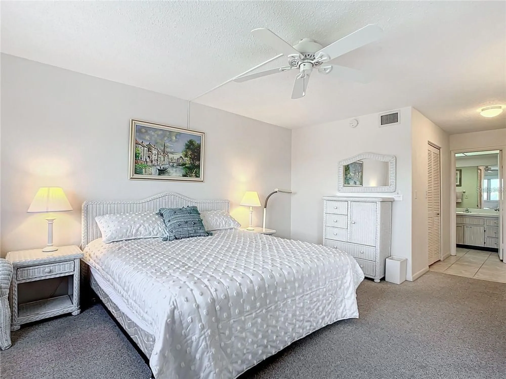 Property Slideshow image 13 of 36 | 19029 us highway 19 n apt 9-301, Clearwater, FL, 33764