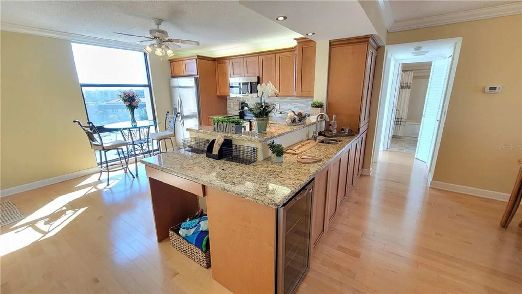 Property Slideshow image 31 of 100 | 7700 sun island dr 608, South Pasadena, FL, 33707