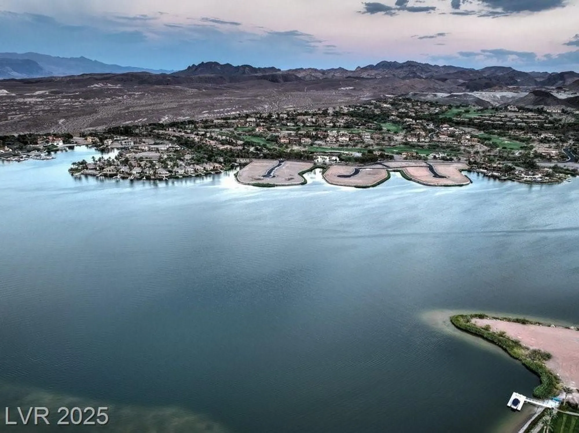 Property Slideshow image 38 of 48 | 70 lake bluff ct, Henderson, NV, 89011