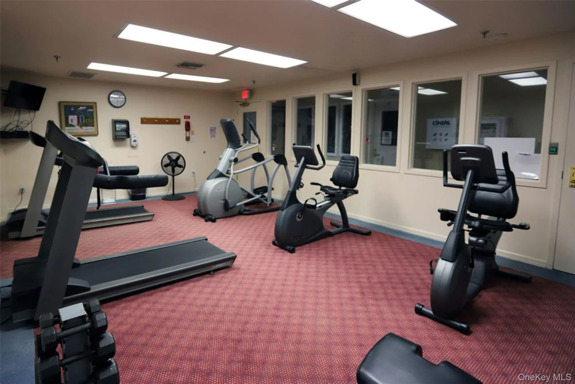 Property Slideshow image 24 of 28 | 256 glen dr, Ridge, NY, 11961