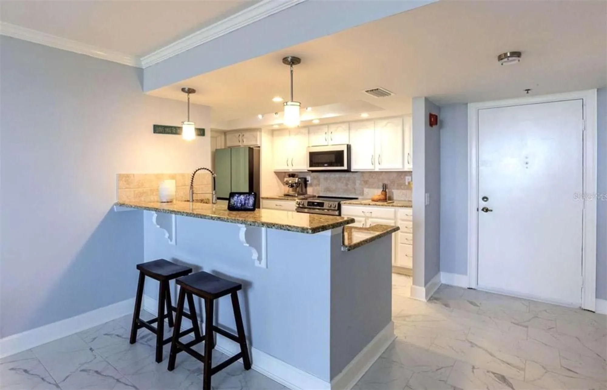 Property Slideshow image 7 of 19 | 6372 palma del mar blvd s apt 705, Saint Petersburg, FL, 33715