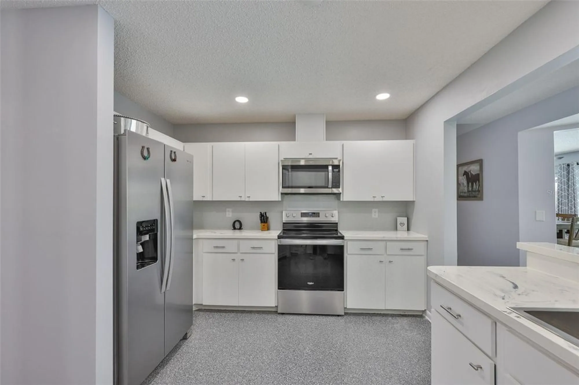 Property Slideshow image 22 of 63 | 2022 east view dr, Sun City Center, FL, 33573