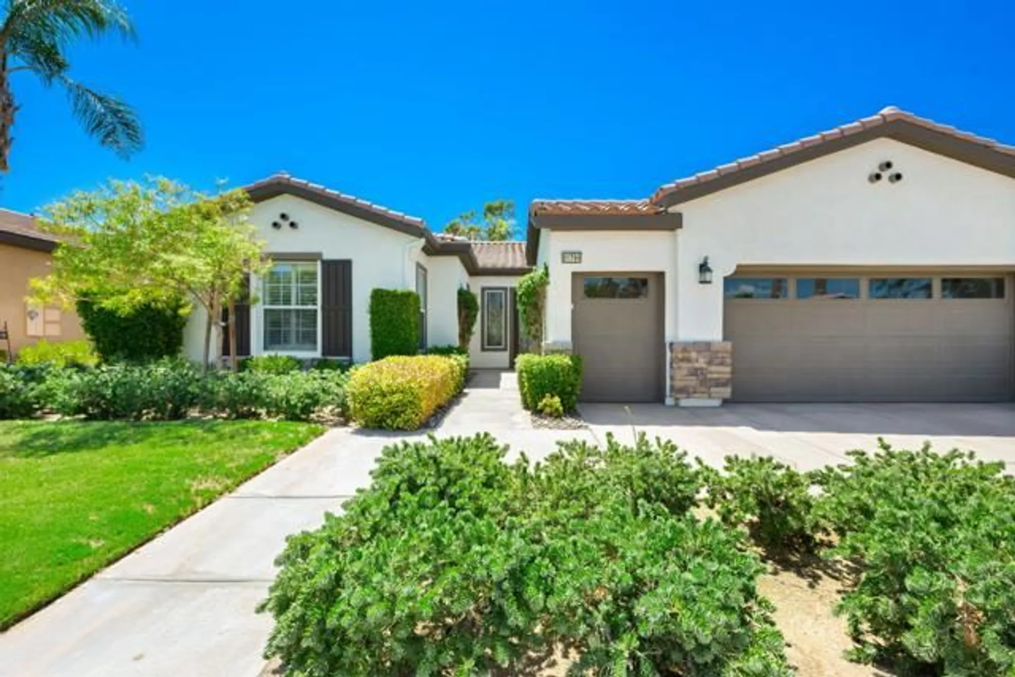 Property Slideshow image 3 of 77 | 81799 prism dr, La Quinta, CA, 92253