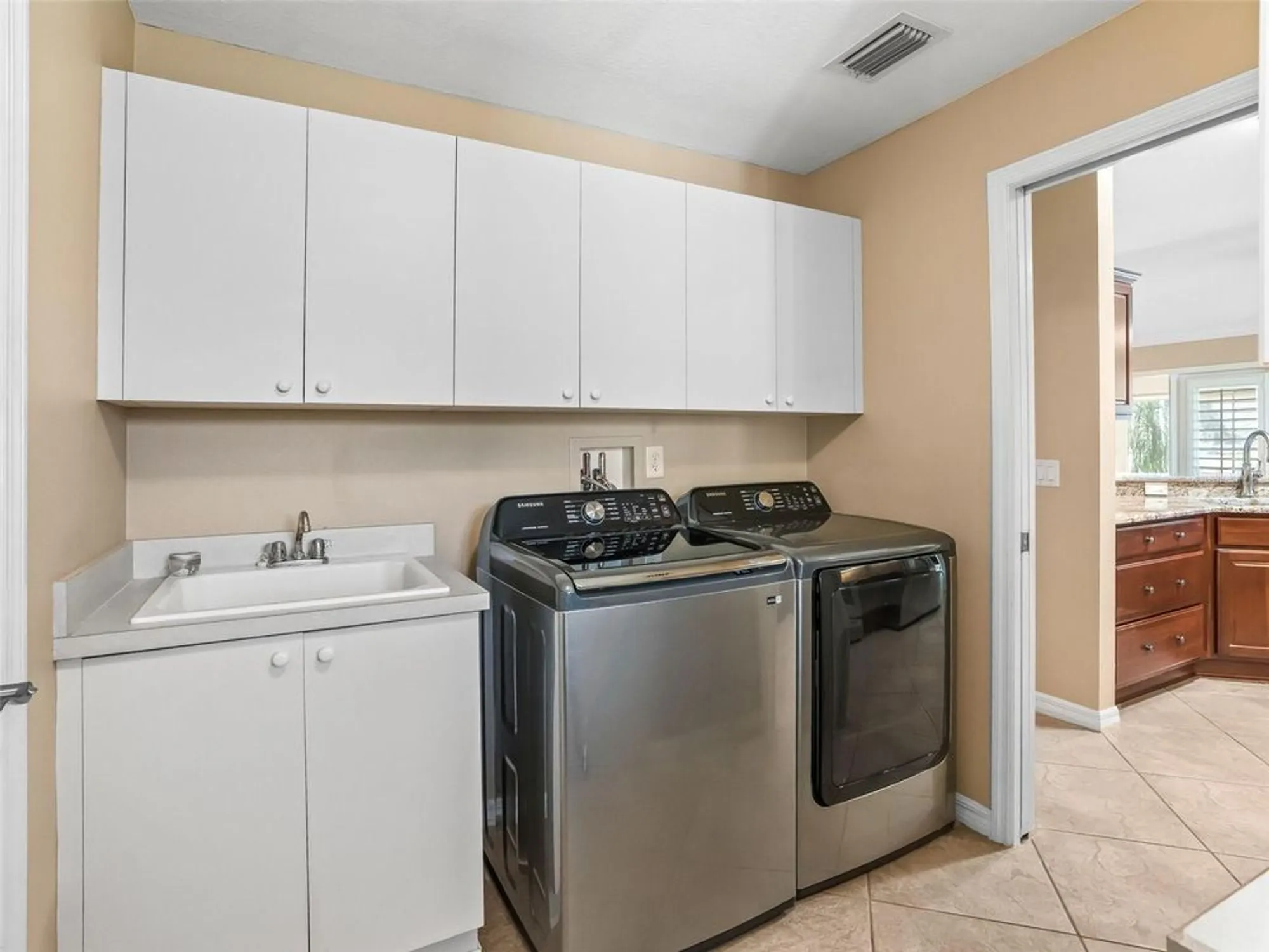 Property Slideshow image 33 of 54 | 728 dowding way, The Villages, FL, 32162