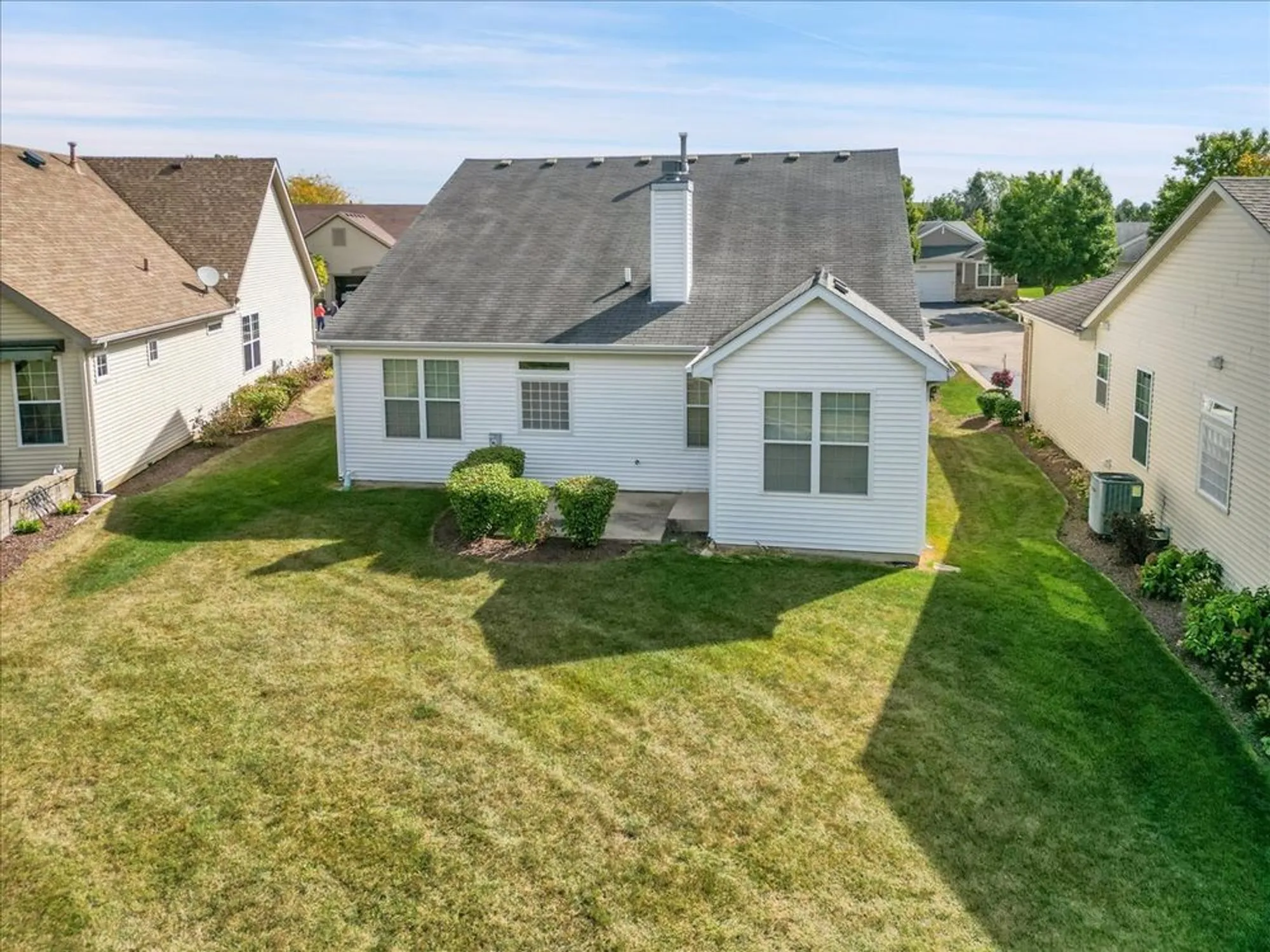 Property Slideshow image 21 of 28 | 16012 carillon lakes ct, Crest Hill, IL, 60403