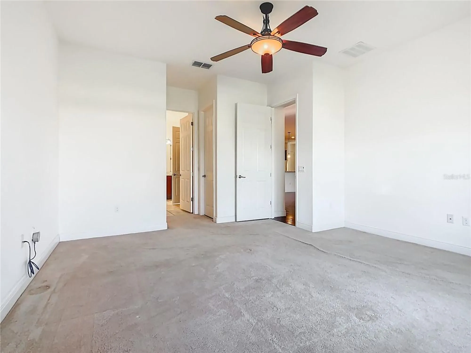 Property Slideshow image 32 of 61 | 650 carmel ln, Kissimmee, FL, 34759