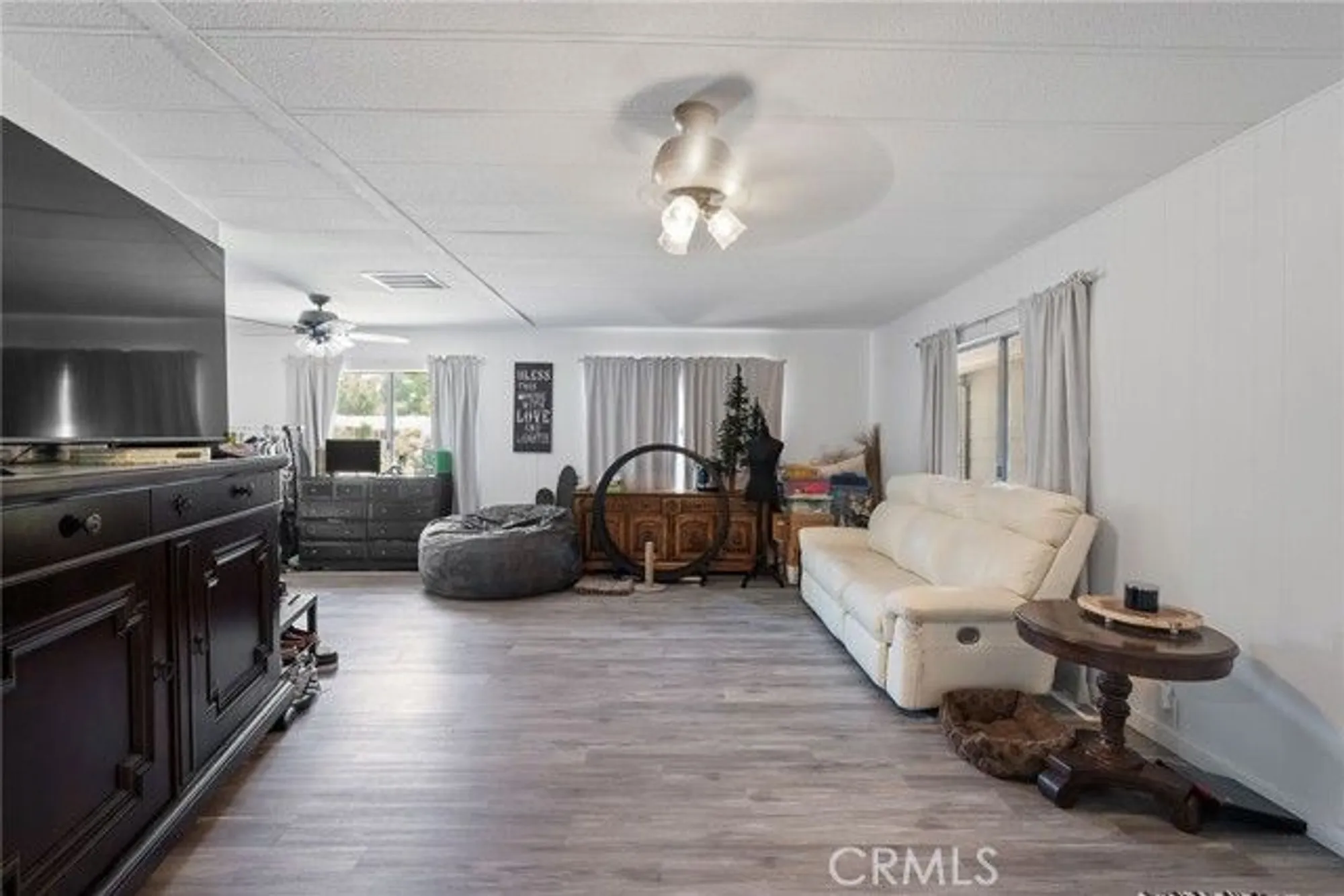 Property Slideshow image 9 of 36 | 1507 willow leaf dr, Hemet, CA, 92545