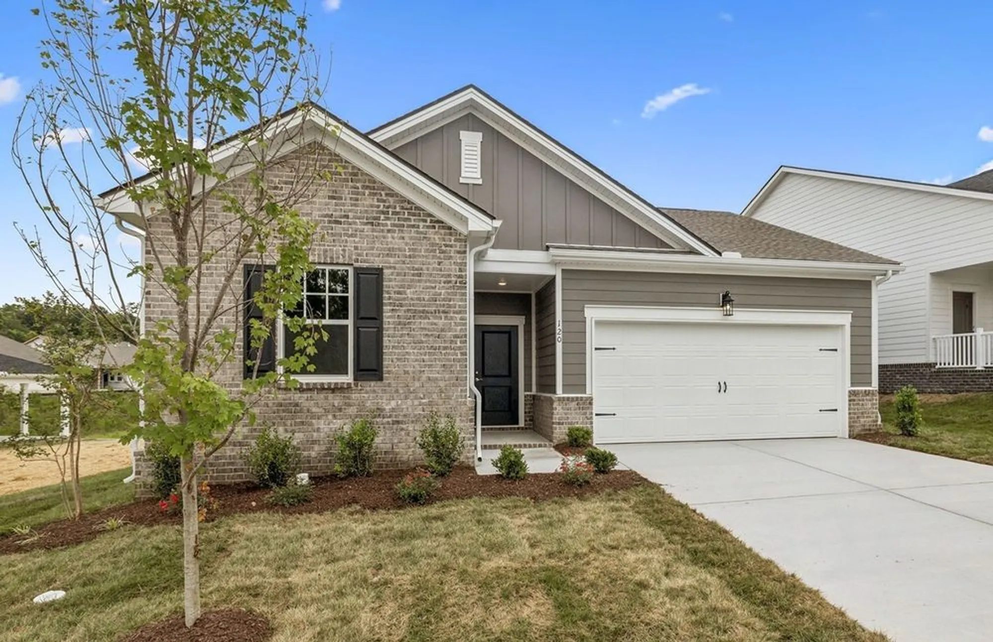 Property Slideshow image 4 of 41 | 120 holly rdg, Antioch, TN, 37013