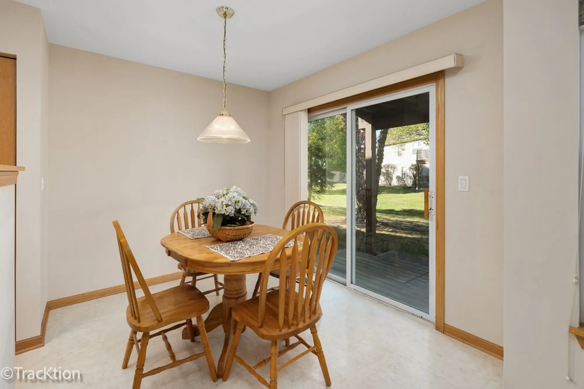 Property Slideshow image 6 of 17 | 13818 s bristlecone ln d, Plainfield, IL, 60544