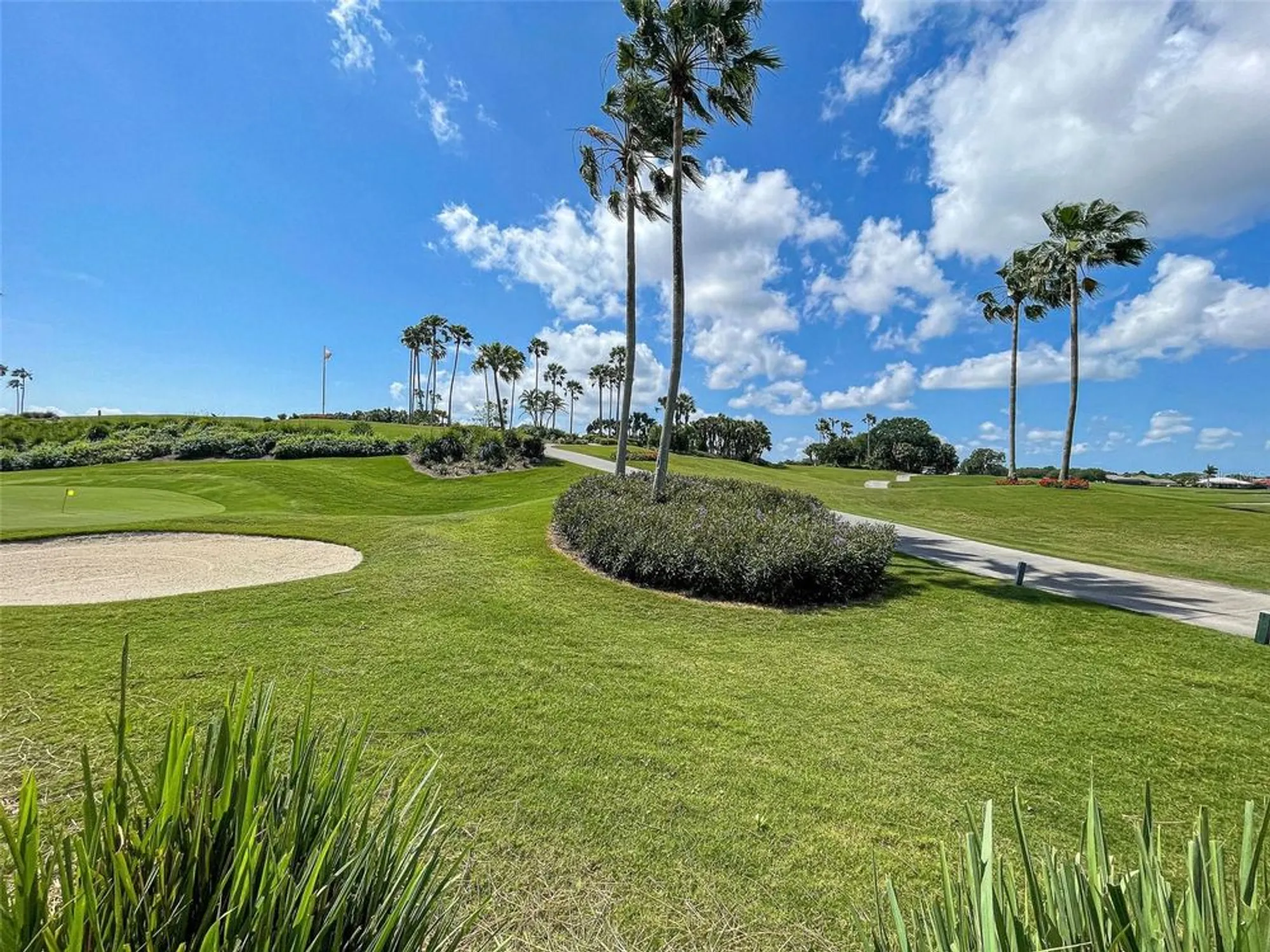 Property Slideshow image 53 of 63 | 4911 whispering oaks dr, North Port, FL, 34287