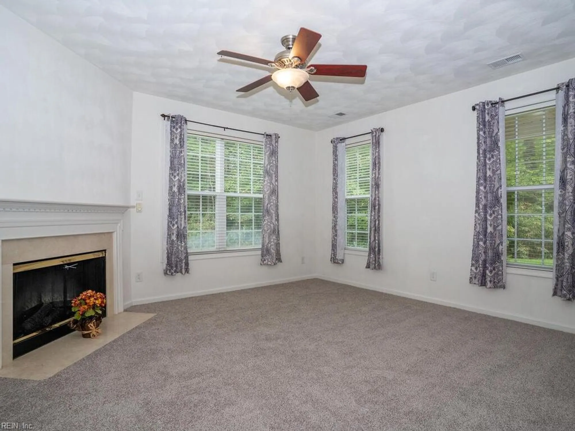 Property Slideshow image 11 of 36 | 2849 majestic oak ct, Virginia Beach, VA, 23456