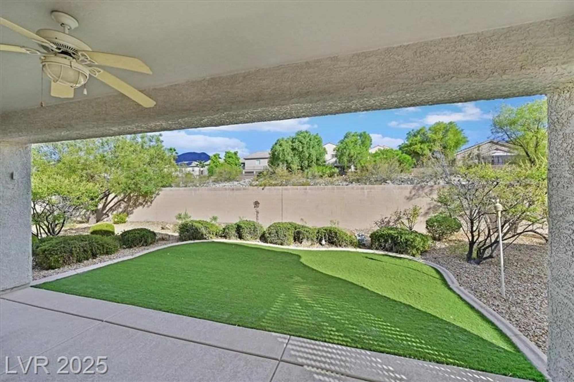 Property Slideshow image 23 of 32 | 2251 bildad dr, Henderson, NV, 89044