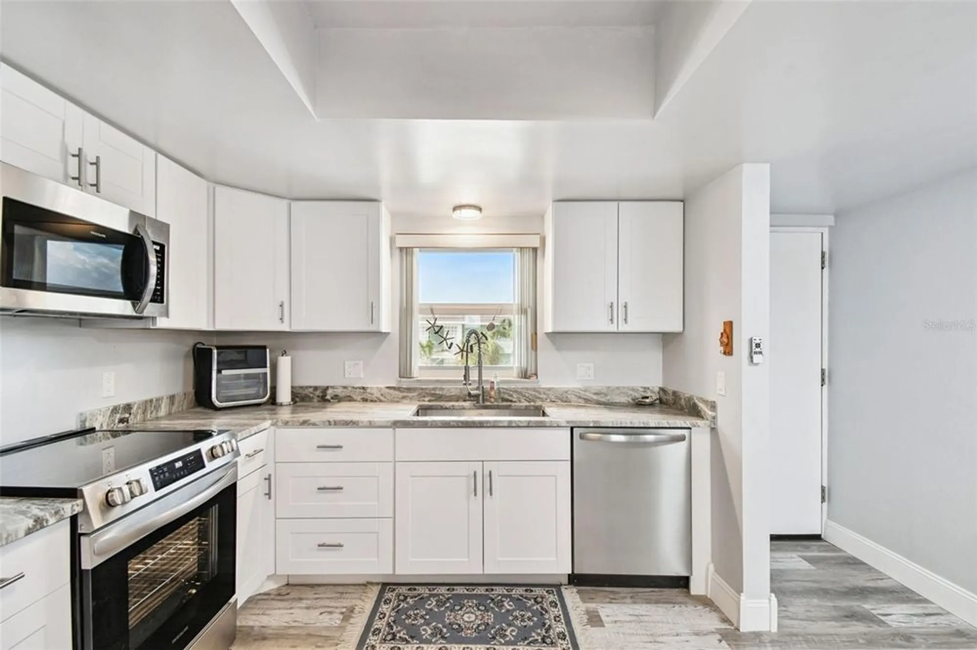 Property Slideshow image 11 of 59 | 8 glencoe pl 307, Dunedin, FL, 34698