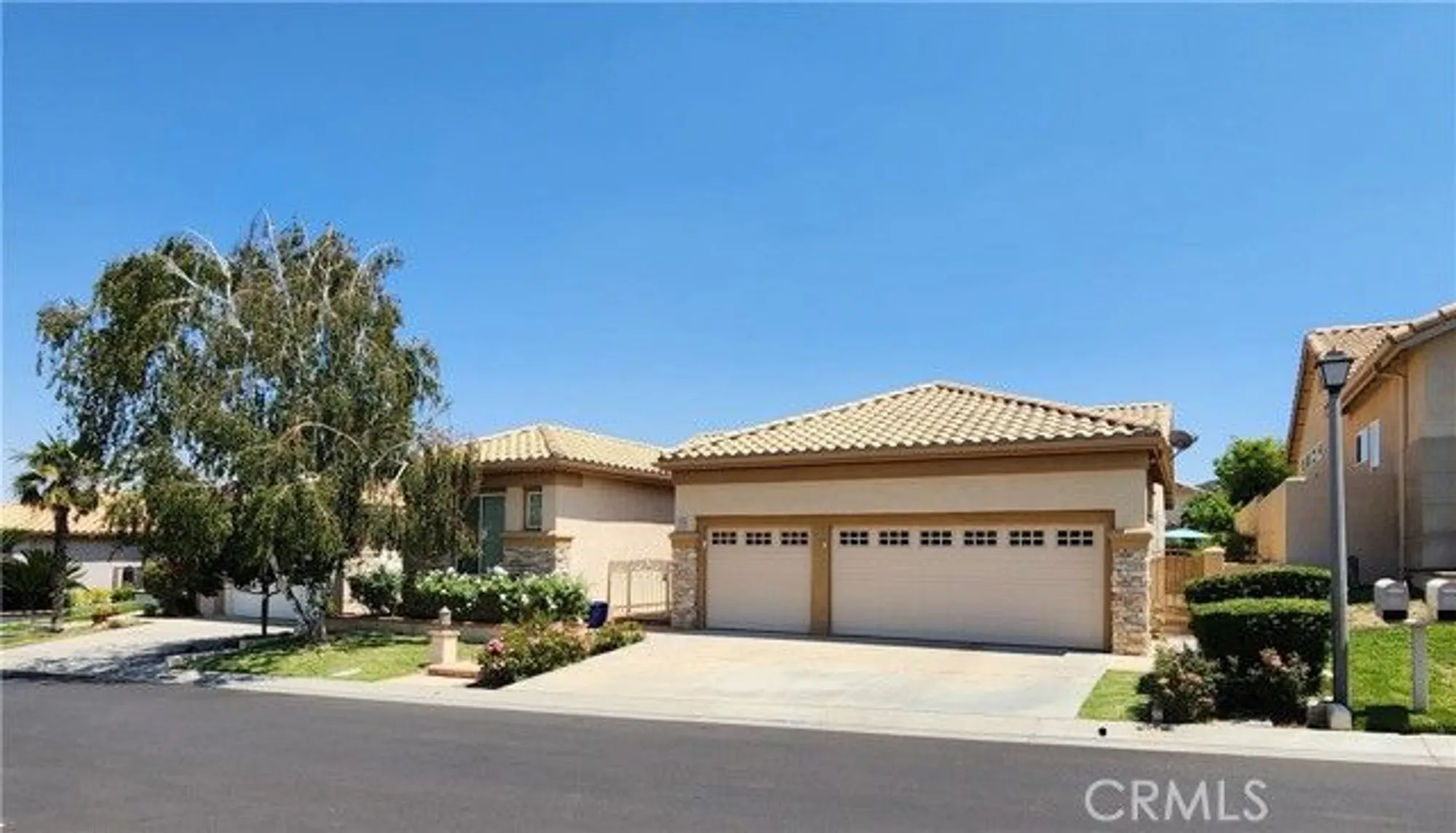 Property Slideshow image 2 of 40 | 4967 singing hills dr, Banning, CA, 92220