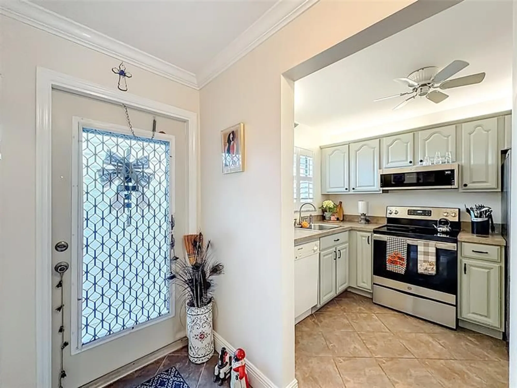 Property Slideshow image 6 of 52 | 6570 royal palm blvd apt 312, Margate, FL, 33063