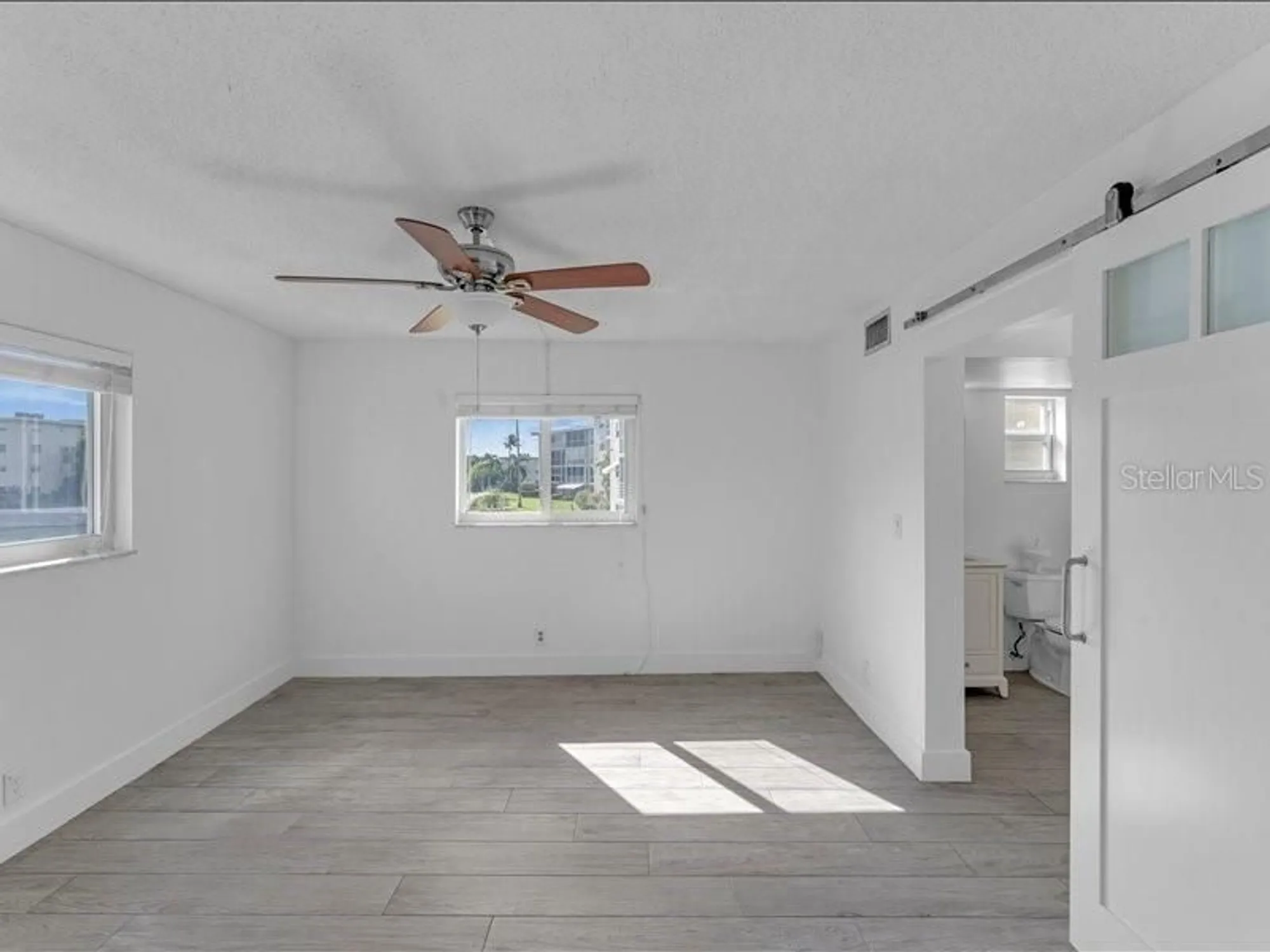Property Slideshow image 18 of 50 | 2724 garden dr n apt 204, Lake Worth, FL, 33461
