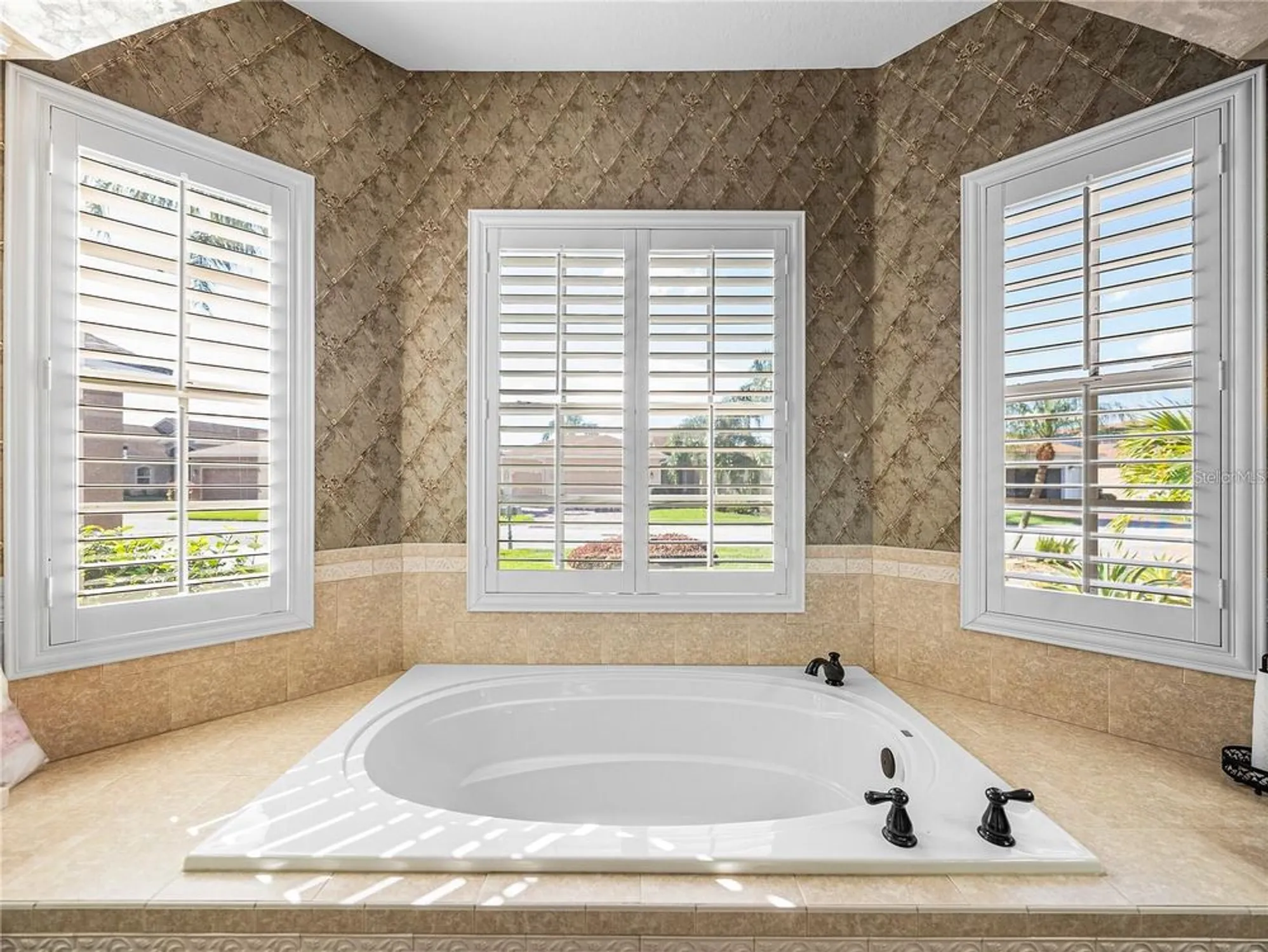 Property Slideshow image 33 of 71 | 5357 hogan ln, Winter Haven, FL, 33884