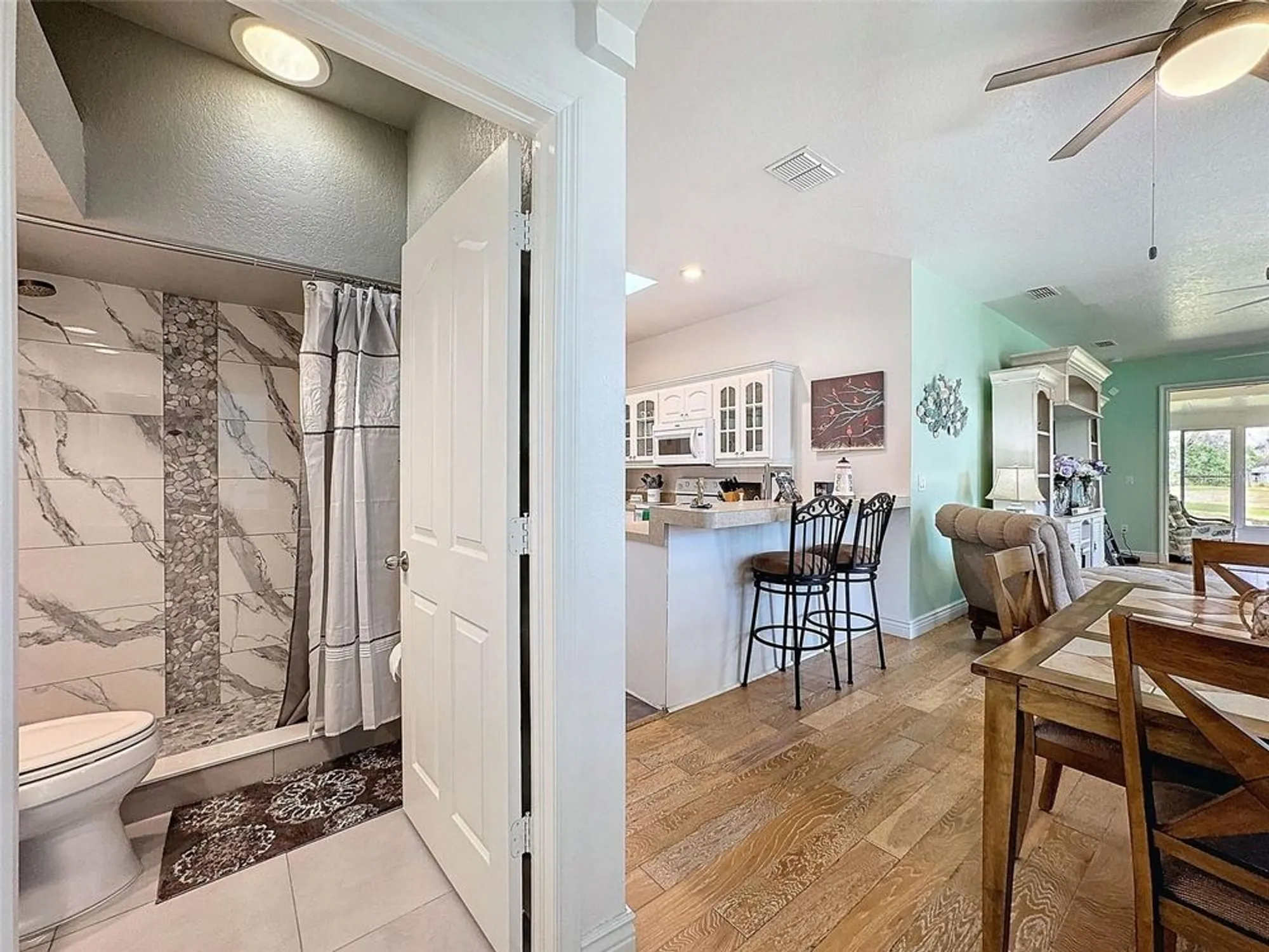 Property Slideshow image 27 of 57 | 11723 foxworth ln, New Port Richey, FL, 34654