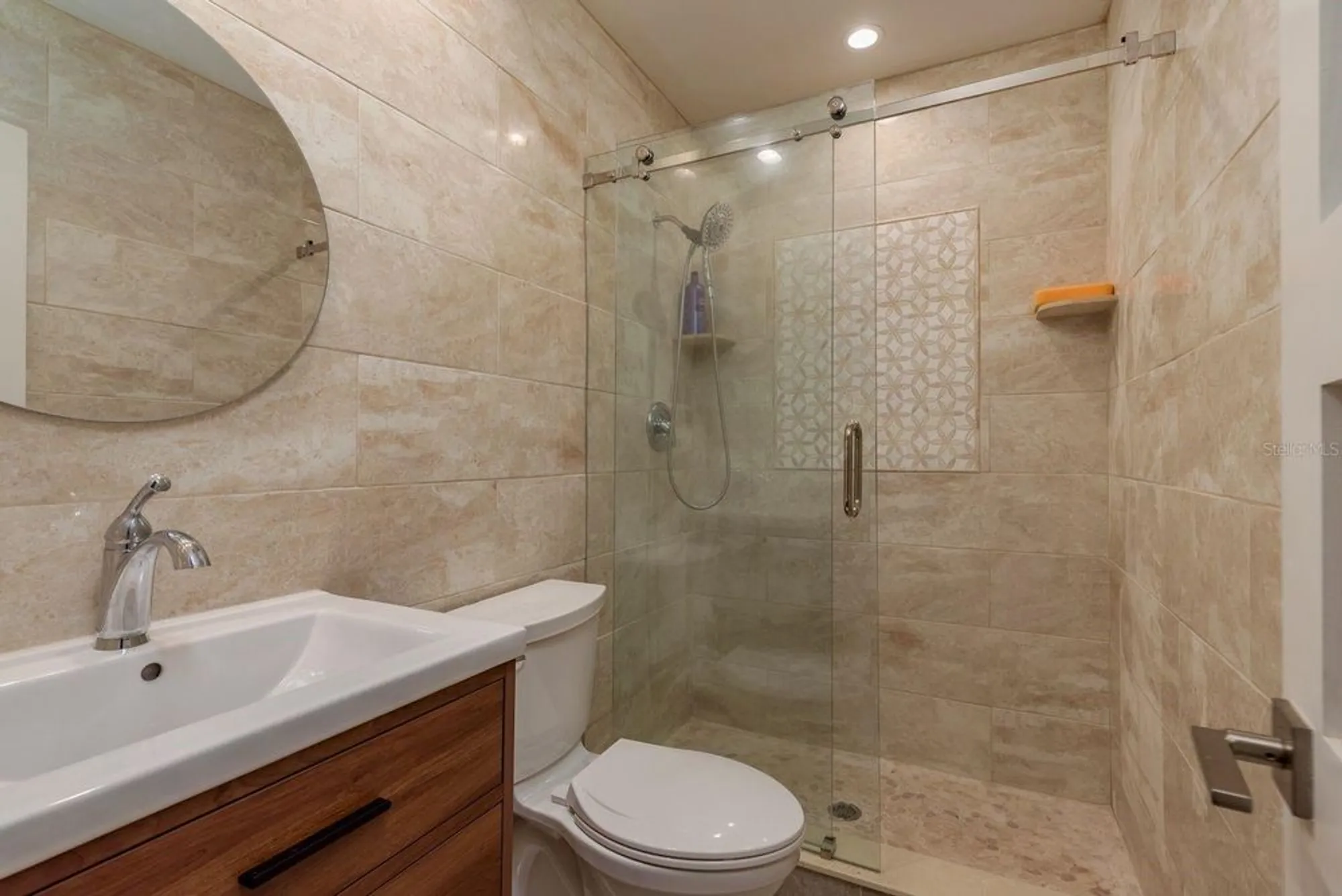 Property Slideshow image 11 of 18 | 1250 s pinellas ave apt 214, Tarpon Springs, FL, 34689