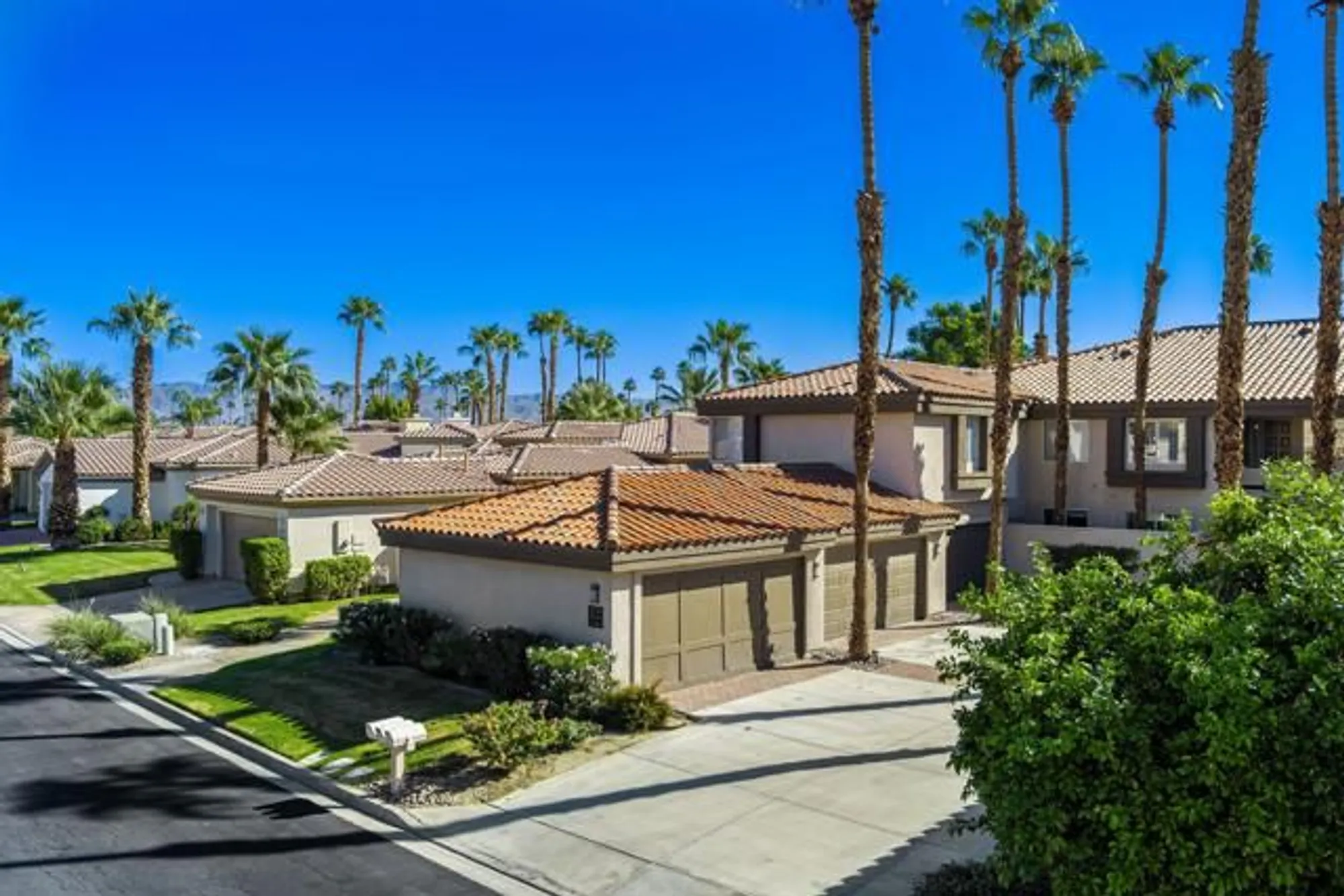 Property Slideshow image 28 of 53 | 55296 laurel vly, La Quinta, CA, 92253