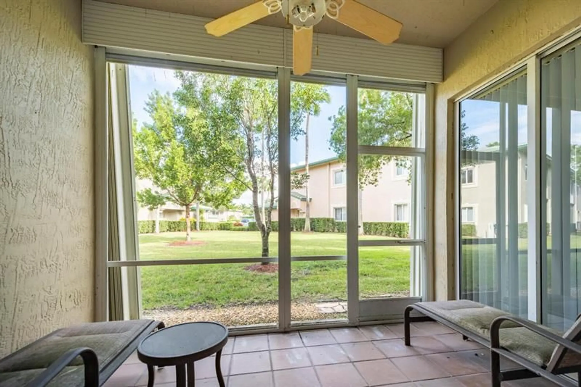 Property Slideshow image 8 of 23 | 7867 exeter blvd e # 101, Tamarac, FL, 33321