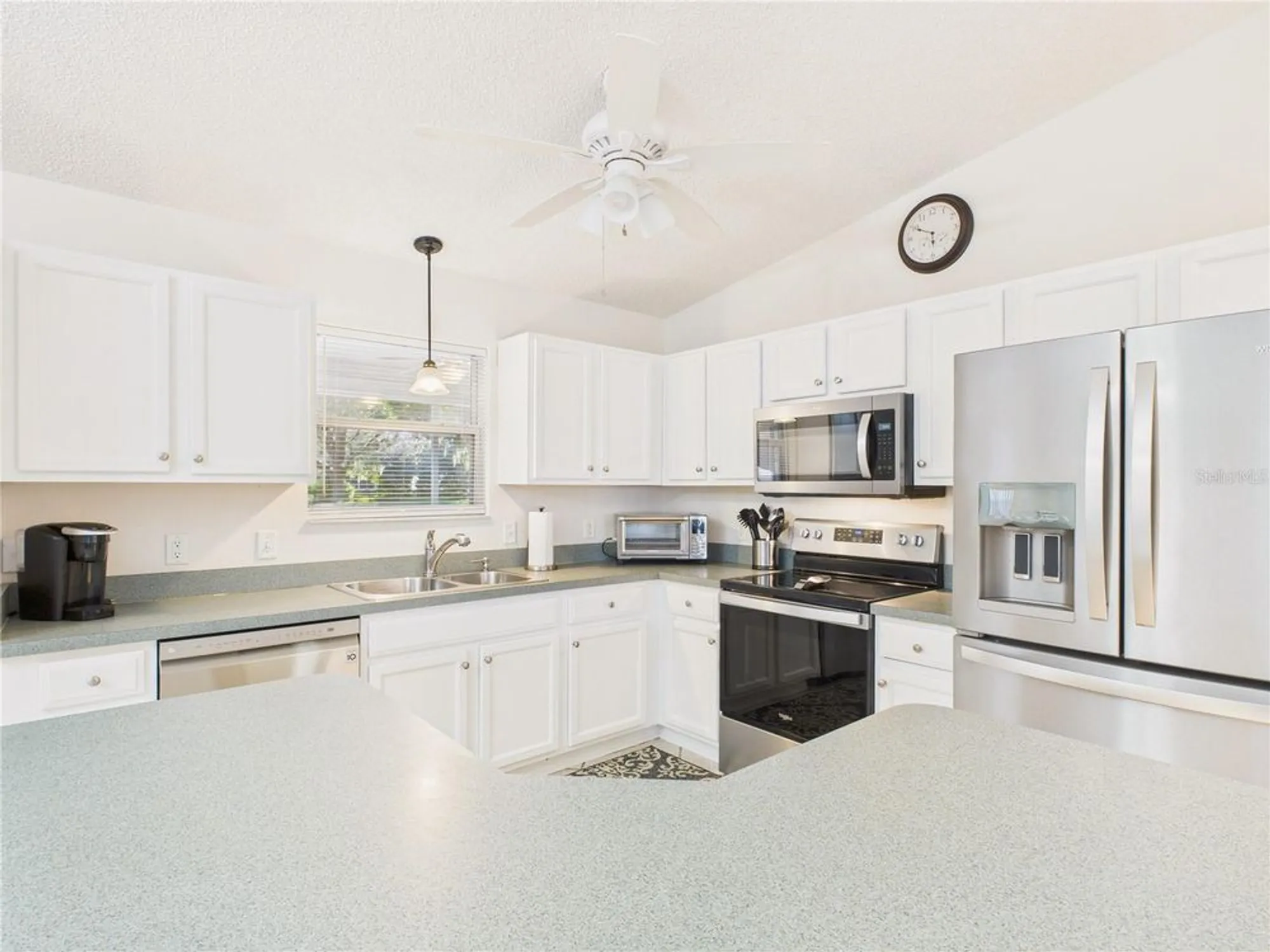 Property Slideshow image 5 of 19 | 2517 privada dr, The Villages, FL, 32162