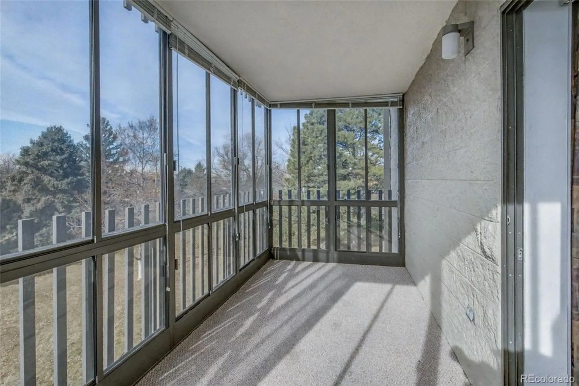 Property Slideshow image 12 of 50 | 14390 e marina dr 302, Aurora, CO, 80014