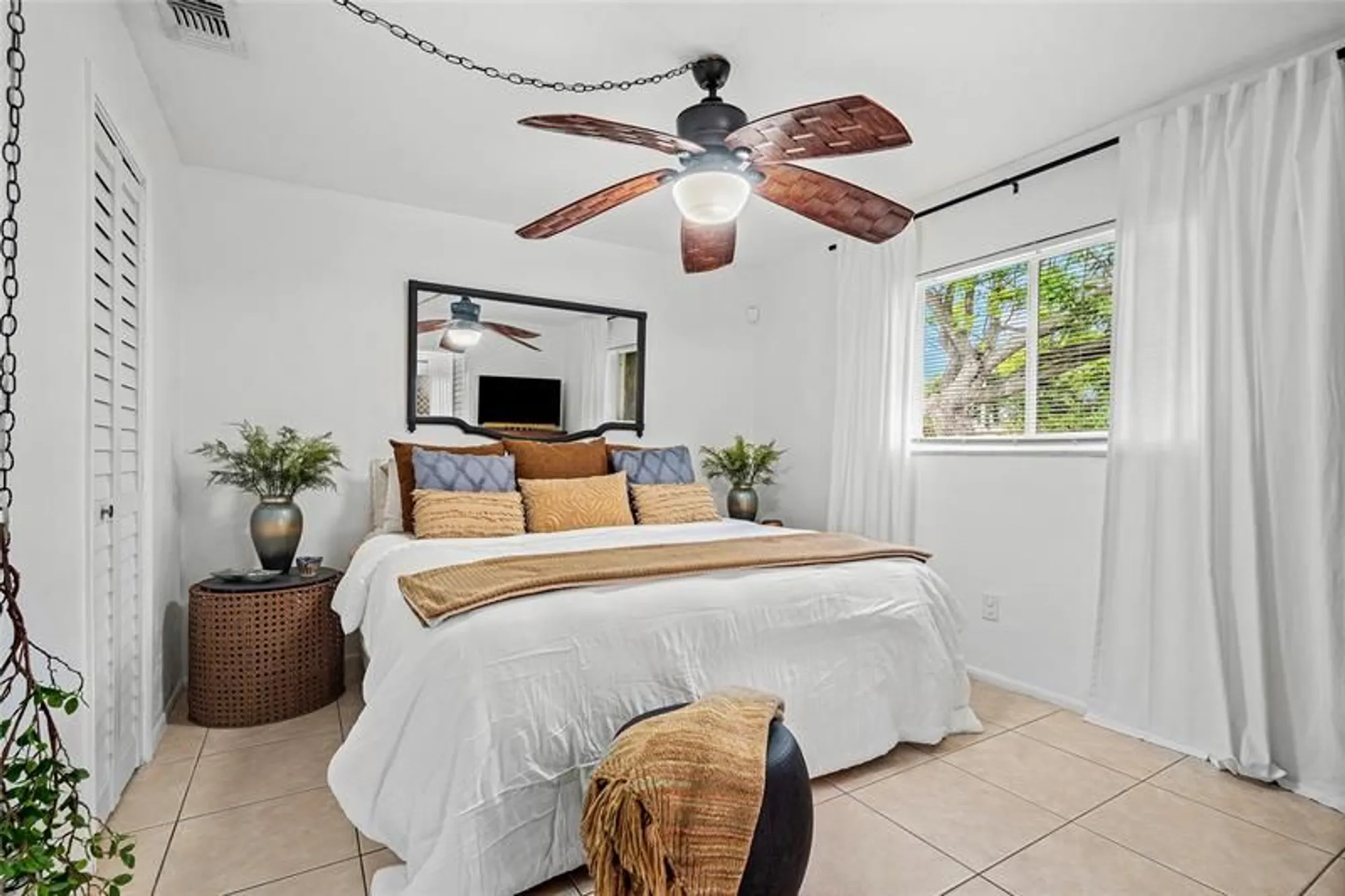Property Slideshow image 14 of 23 | 170 nw 27th st, Pompano Beach, FL, 33064
