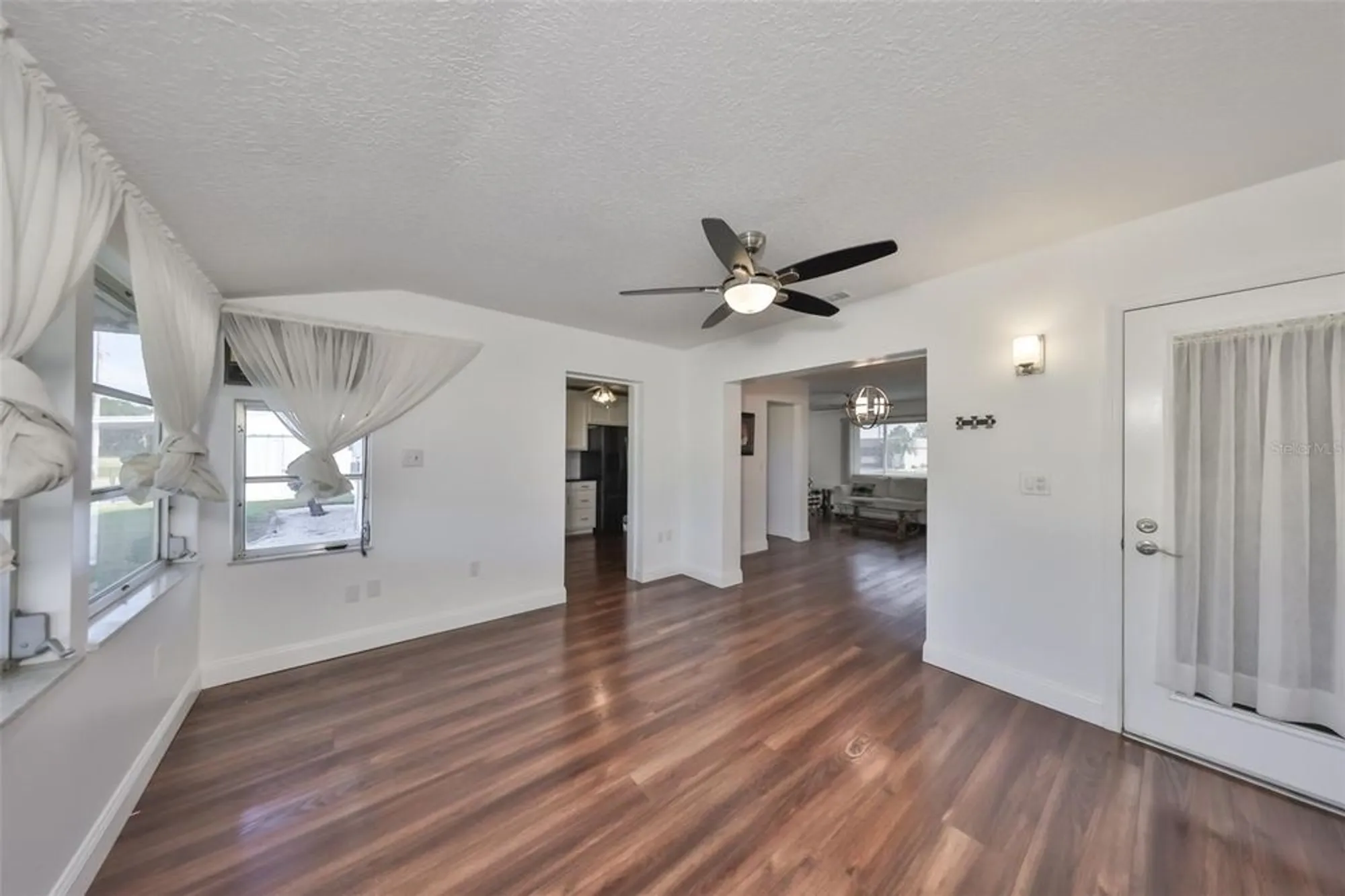 Property Slideshow image 13 of 39 | 611 fox hills dr, Sun City Center, FL, 33573