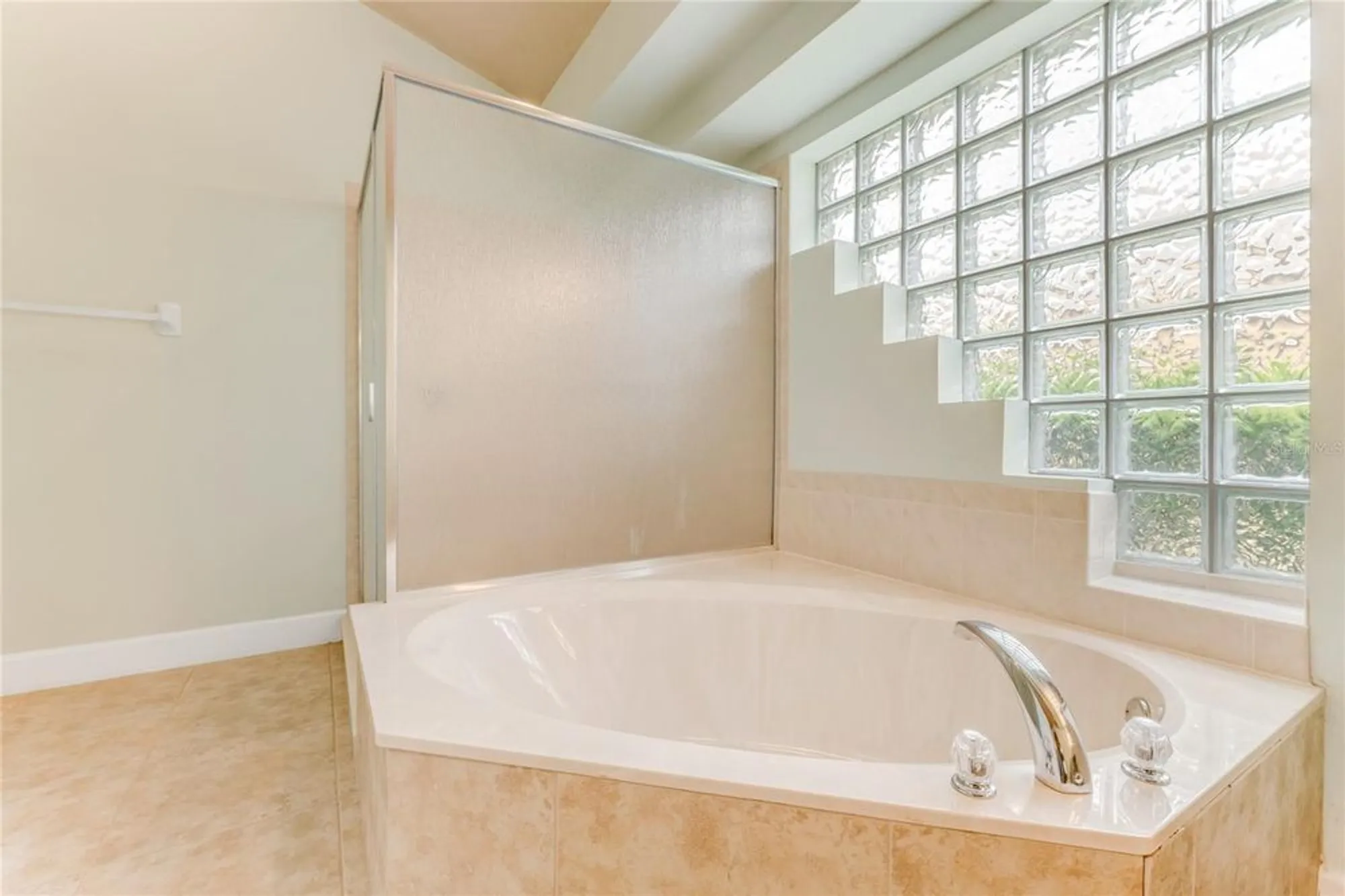 Property Slideshow image 18 of 40 | 1169 kilkenny ln, Ormond Beach, FL, 32174