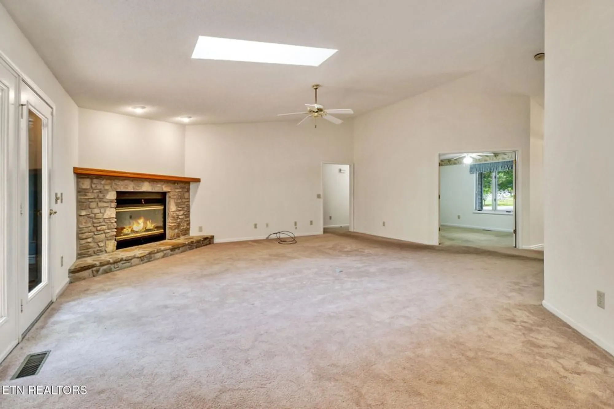 Property Slideshow image 21 of 39 | 151 saint george dr, Crossville, TN, 38558