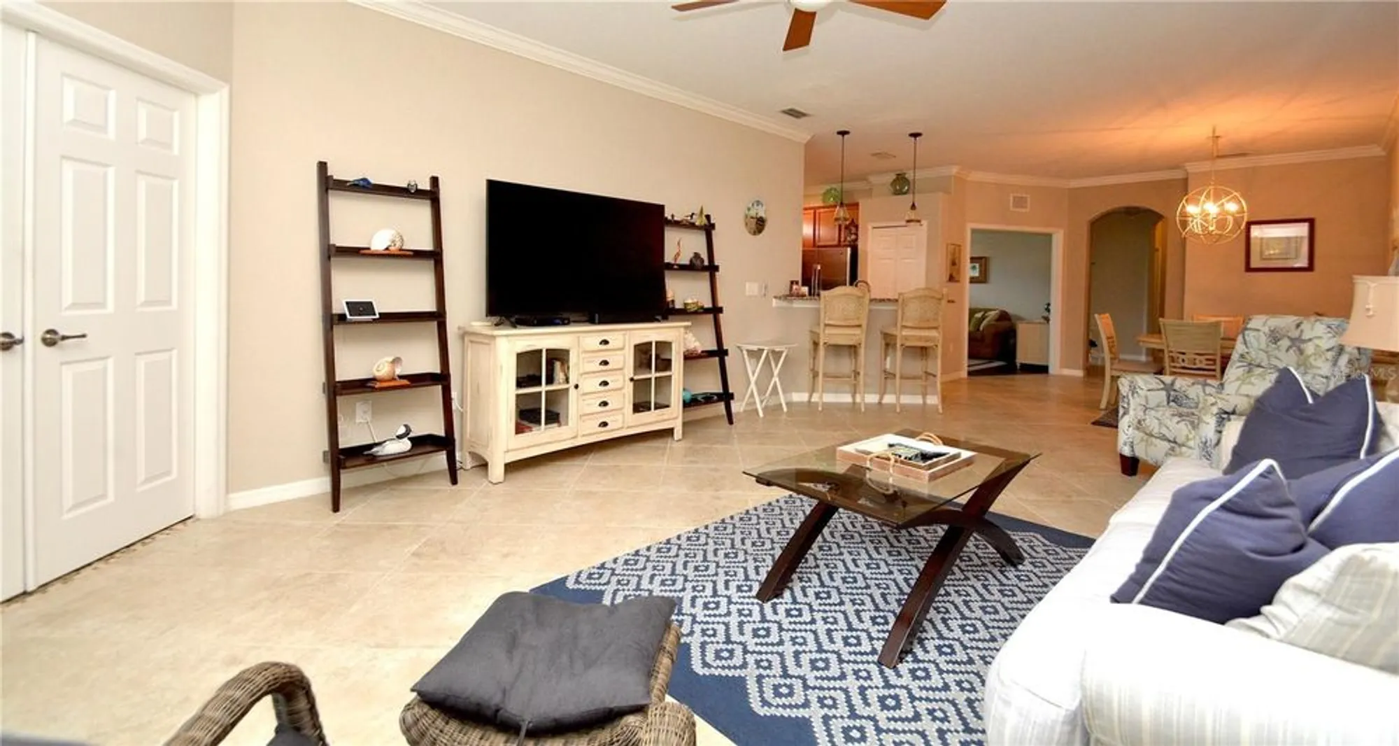 Property Slideshow image 7 of 29 | 6740 willowshire way, Bradenton, FL, 34212