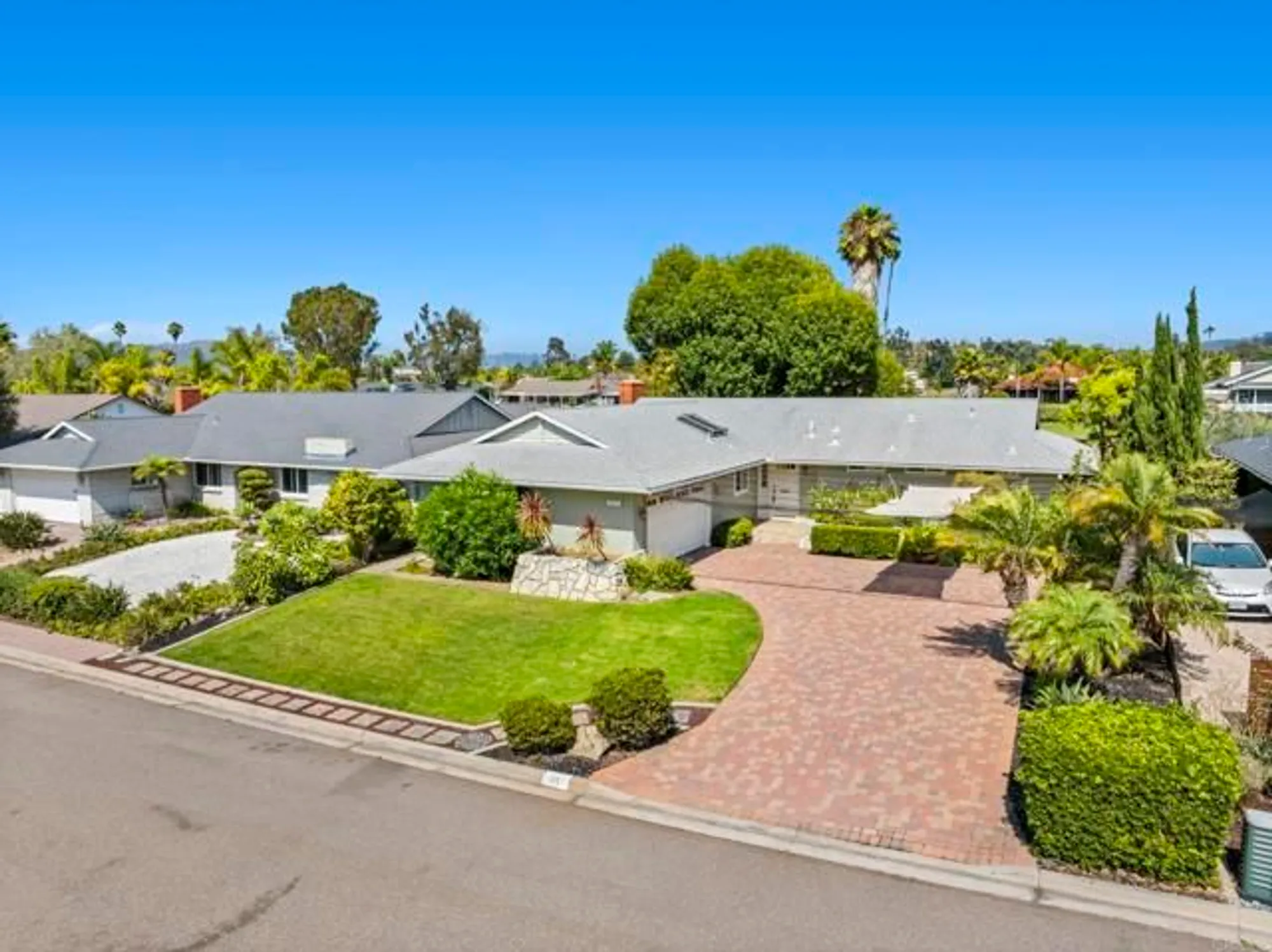 Property Slideshow image 39 of 57 | 1051 la reina dr, San Marcos, CA, 92078