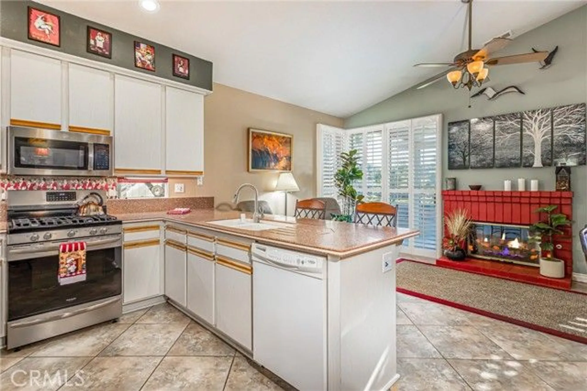 Property Slideshow image 9 of 36 | 6018 lake buena vista way, Banning, CA, 92220