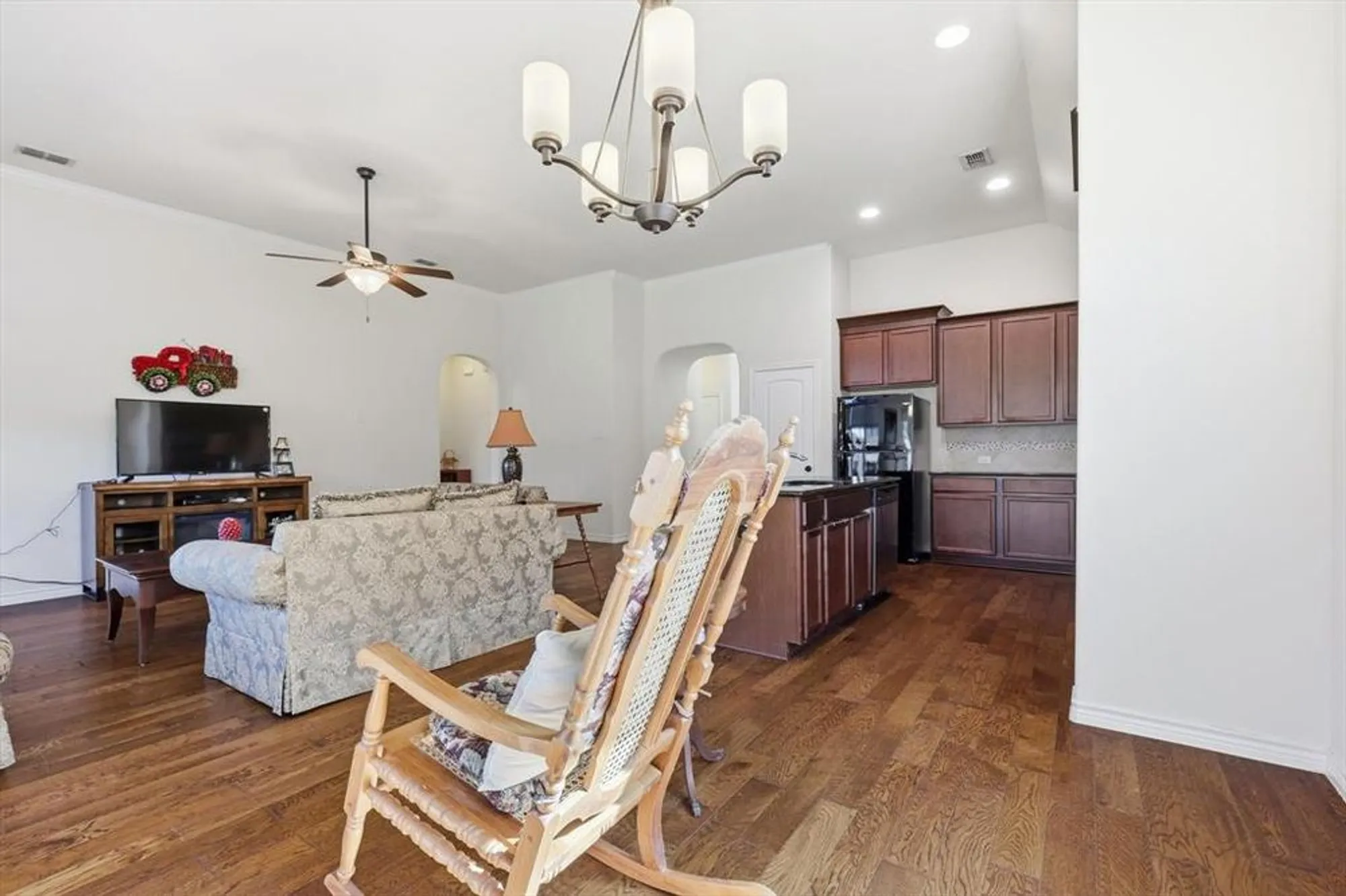 Property Slideshow image 7 of 31 | 600 caudle ln, Savannah, TX, 76227