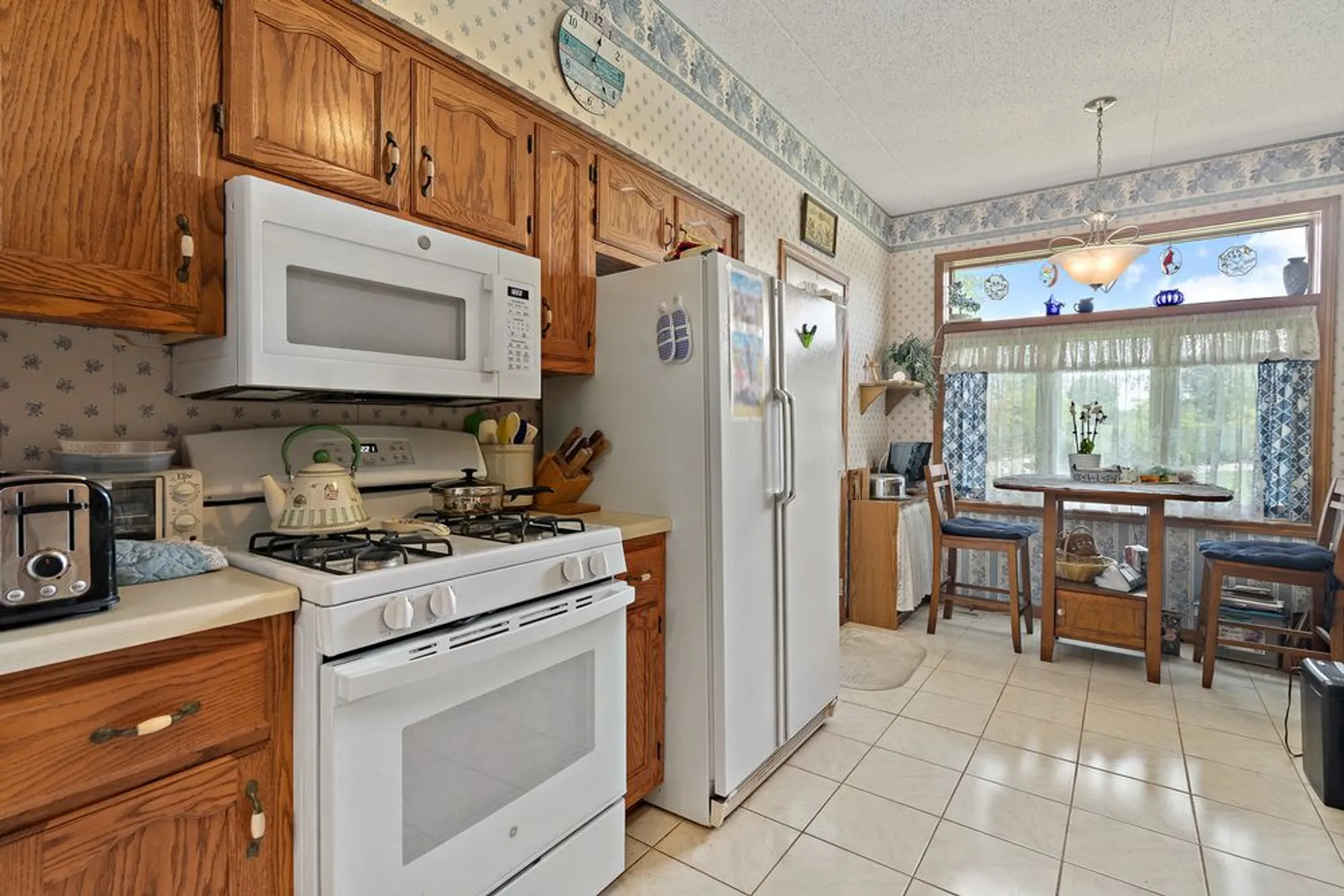 Property Slideshow image 7 of 33 | 18431 pine cone dr apt 1, Tinley Park, IL, 60477